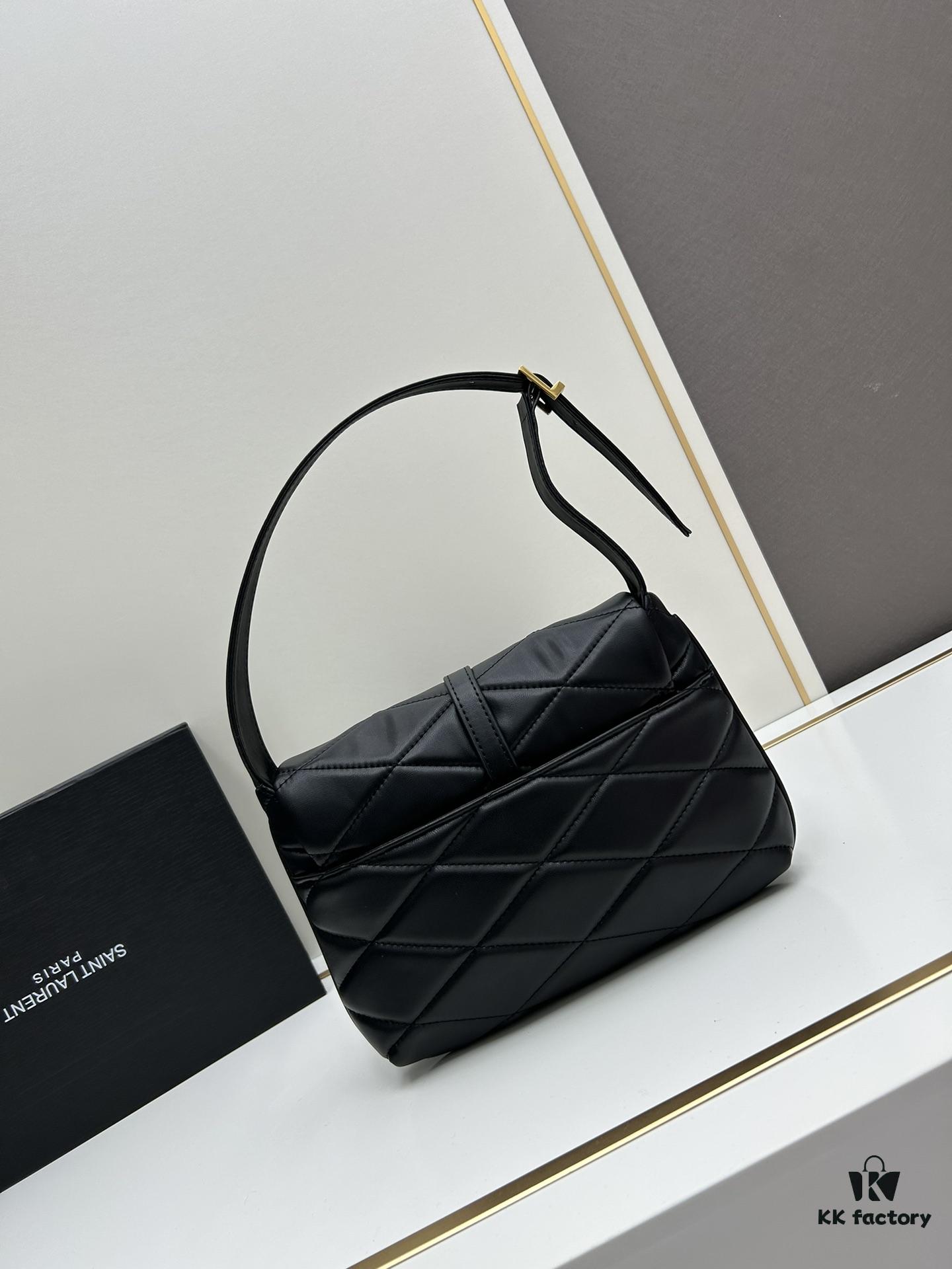 6930d2956e68136f4d9b0eca New Arrival with Box 💰 From Rosé's Back View, See How Beautiful the YSL Trapezoid Shoulder Bag Is! ||| Gold Logo + Diamond Quilted Trapezoidal Silhouette