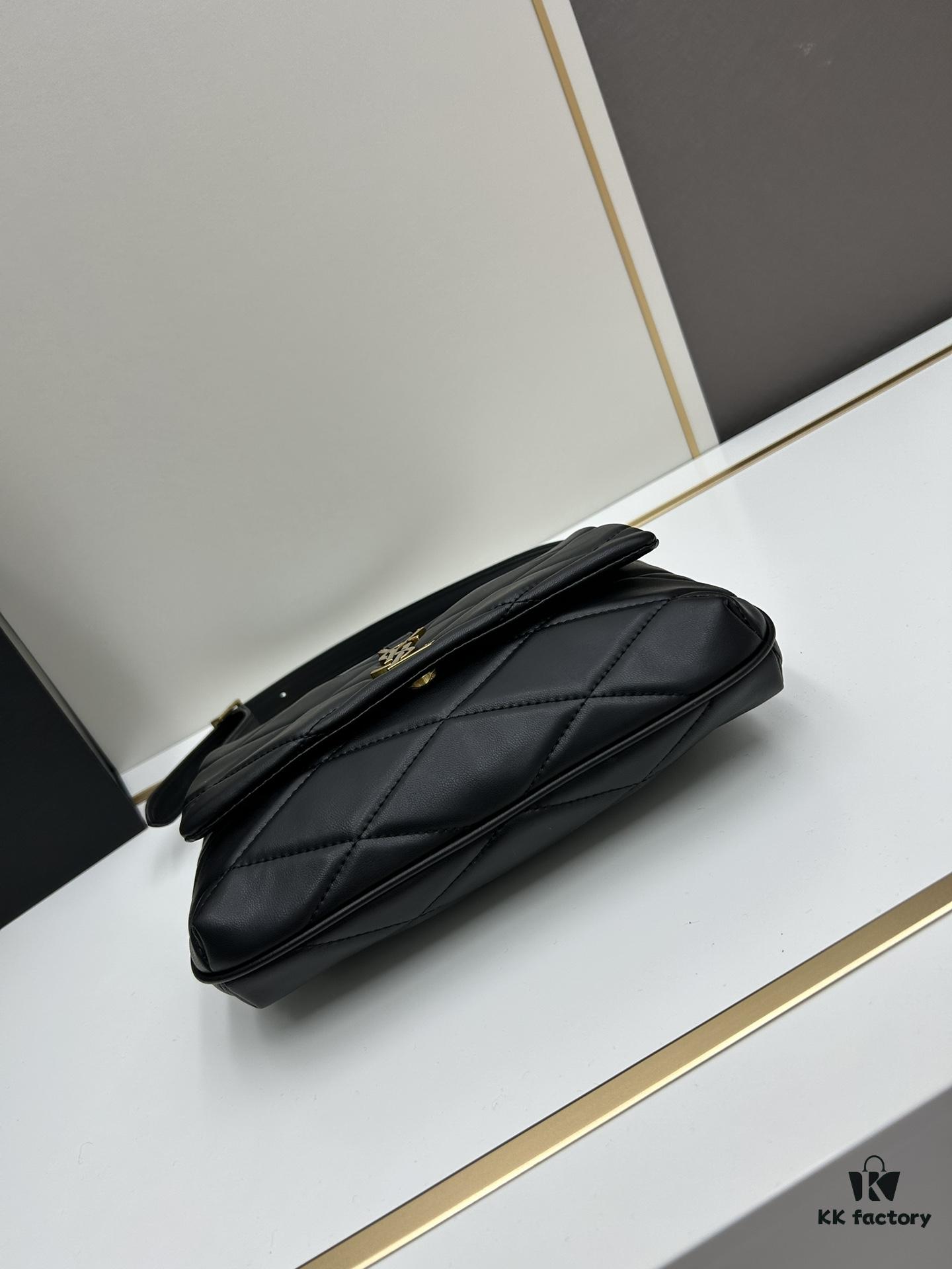 6930d2986e68136f4d9b0ecd New Arrival with Box 💰 From Rosé's Back View, See How Beautiful the YSL Trapezoid Shoulder Bag Is! ||| Gold Logo + Diamond Quilted Trapezoidal Silhouette