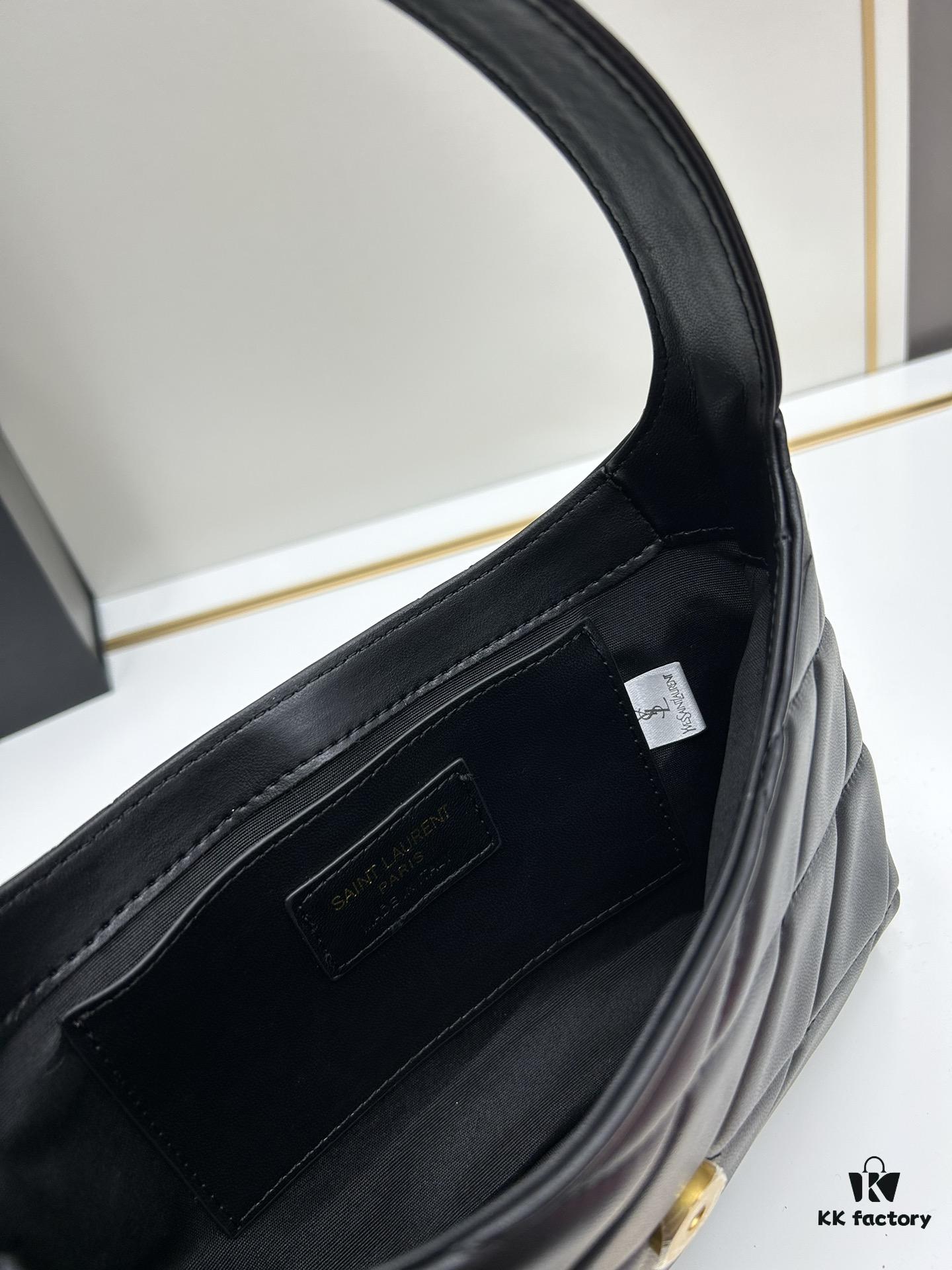 6930d29b6e68136f4d9b0ed3 New Arrival with Box 💰 From Rosé's Back View, See How Beautiful the YSL Trapezoid Shoulder Bag Is! ||| Gold Logo + Diamond Quilted Trapezoidal Silhouette