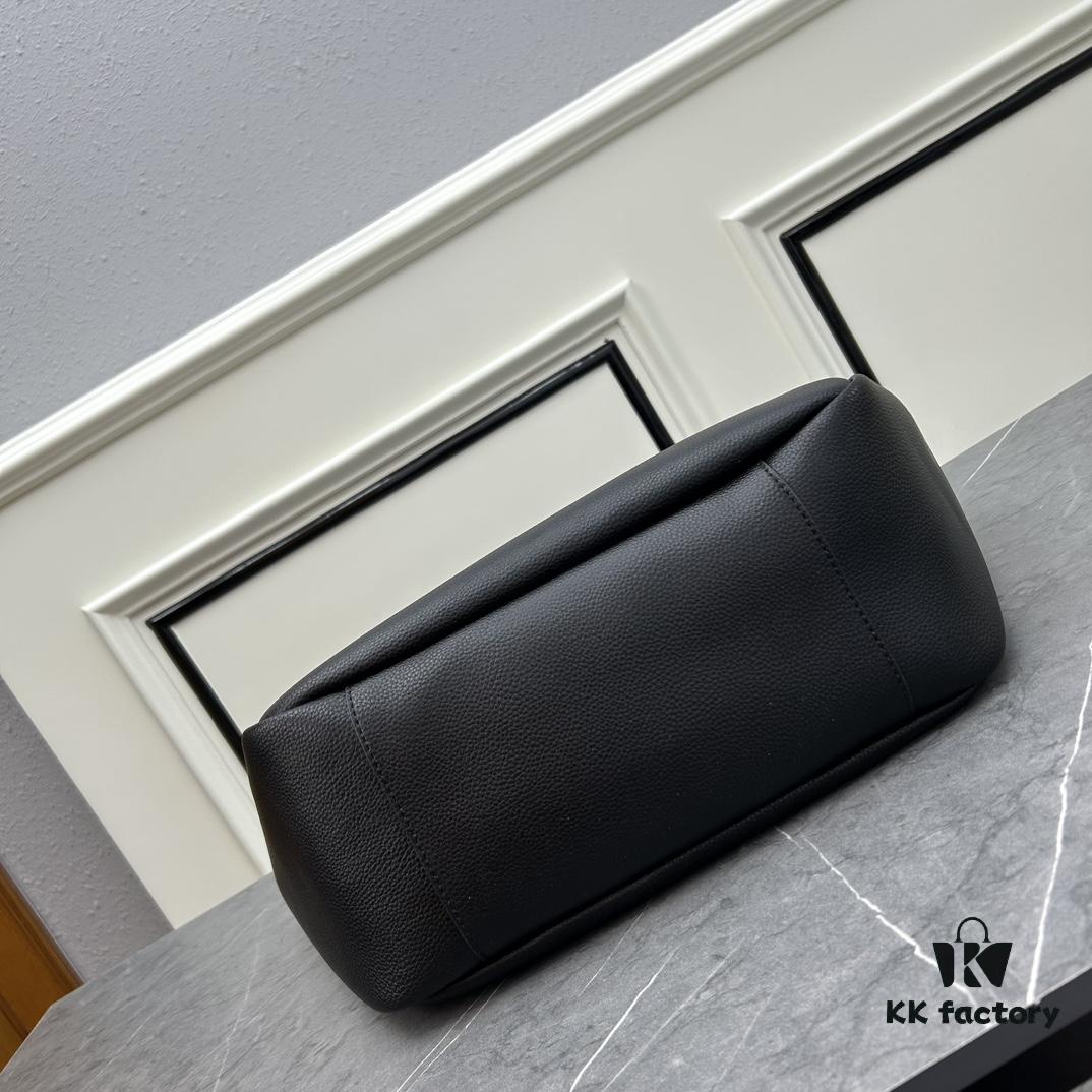 6930d2f86e68136f4d9b0f66 YSL Latest Bea Tote Bag for Fall-Winter 320 Bestseller