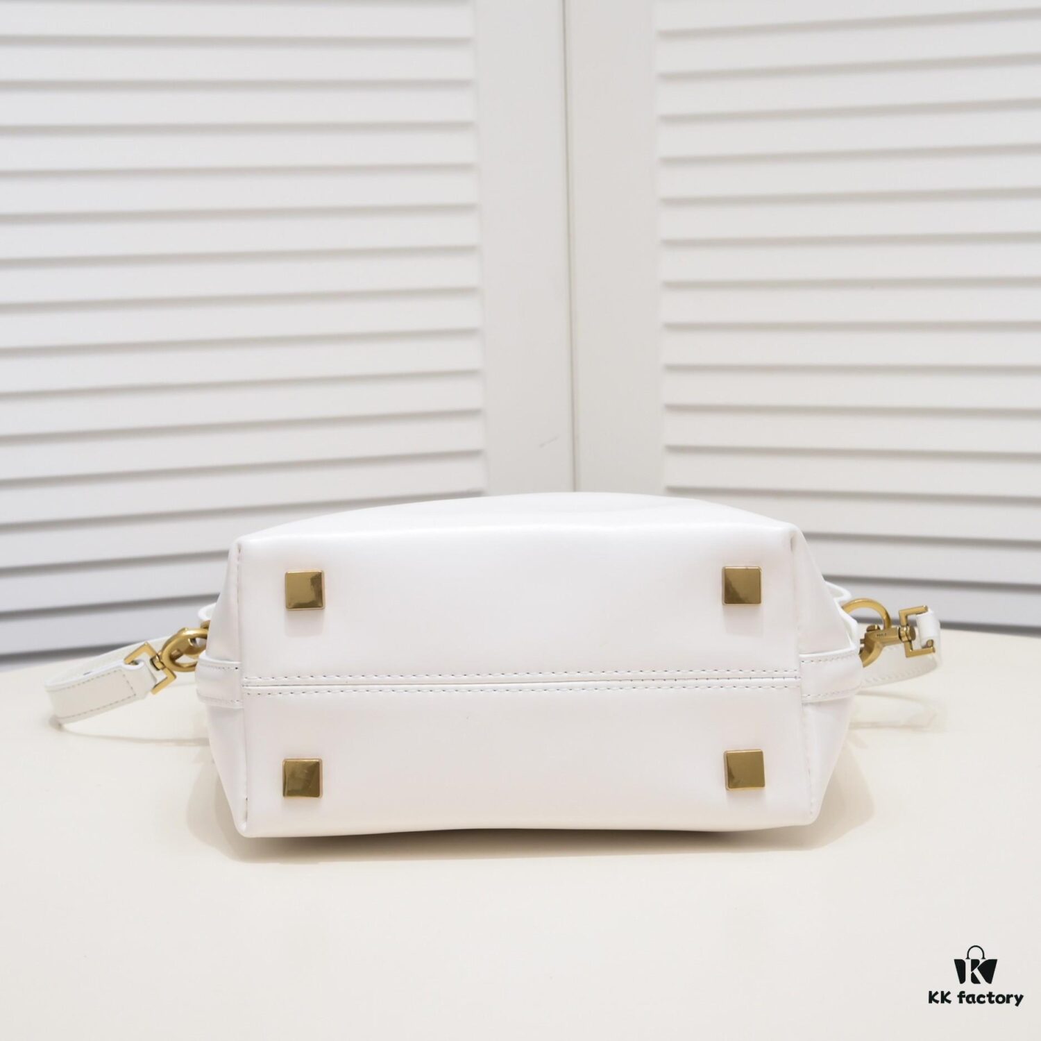 6930d5da6e68136f4d9b138e YSL Saint Laurent Shopping Bag, Newly Designed with Matte Suede-Calf Texture, Stylish and Essential for Fashion-Forward Women