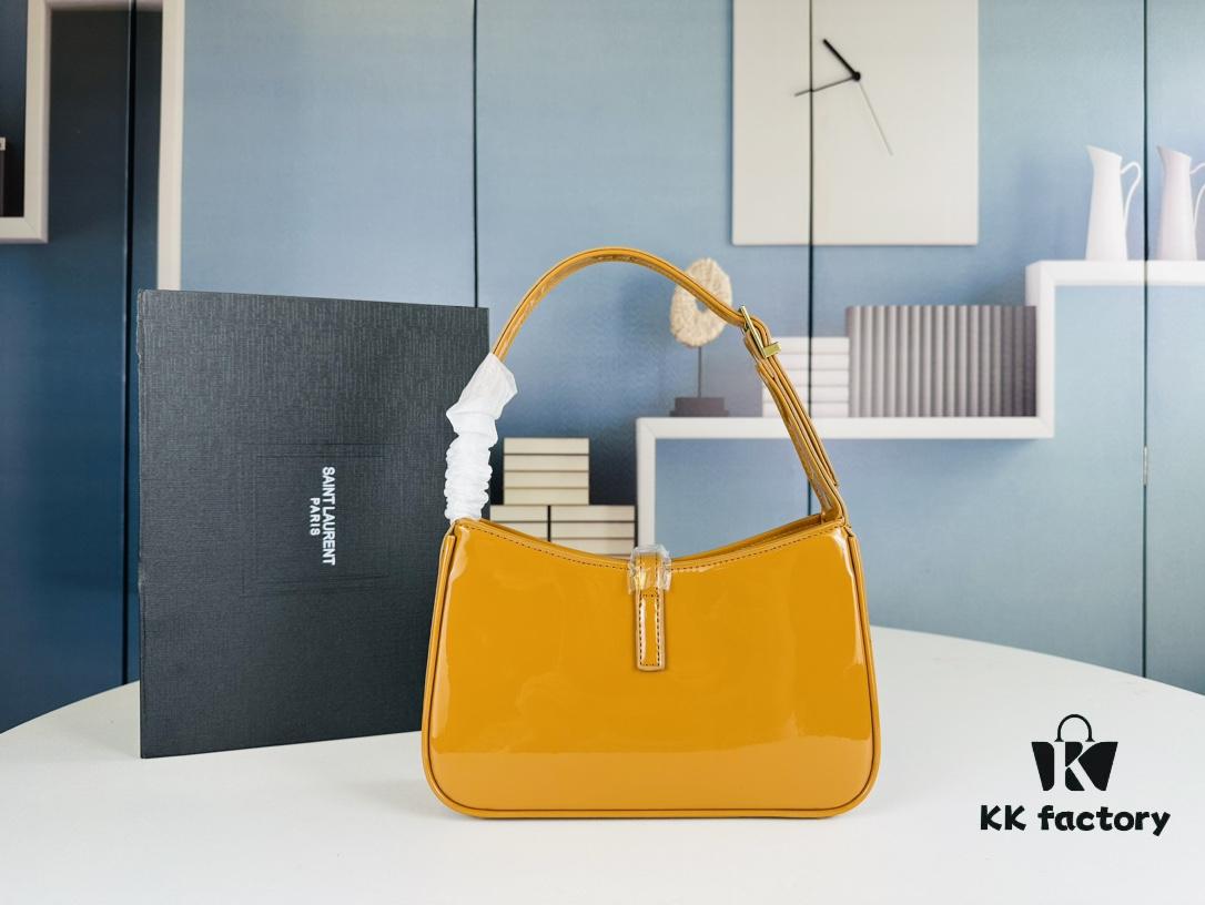 6930d69e6e68136f4d9b14be YSL Saint Laurent Hobo Bag in Patent Leather with Box