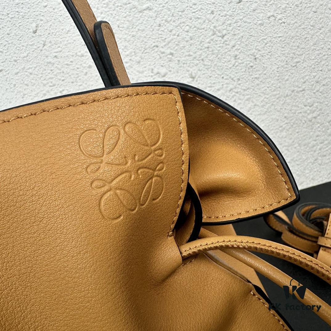 6930d6d06e68136f4d9b1512 Top Original Batch: Large 240, Small 230 Loewe Flamenco Lucky Bag, Can Be Carried by Hand or Crossbody, Plain Calfskin
