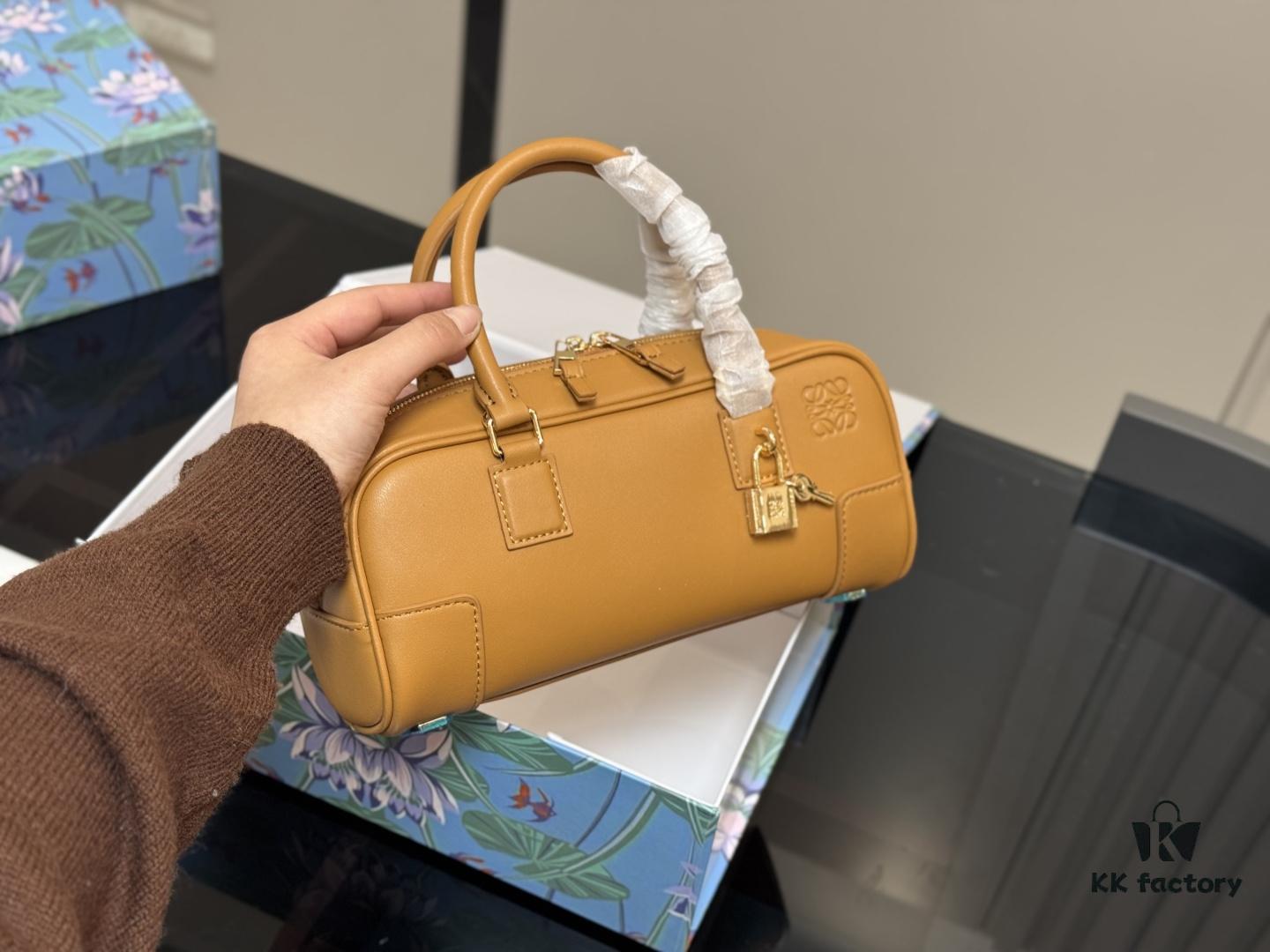 6930d6d66e68136f4d9b151c Loewe Bowling Bag / Briefcase Style Handbag