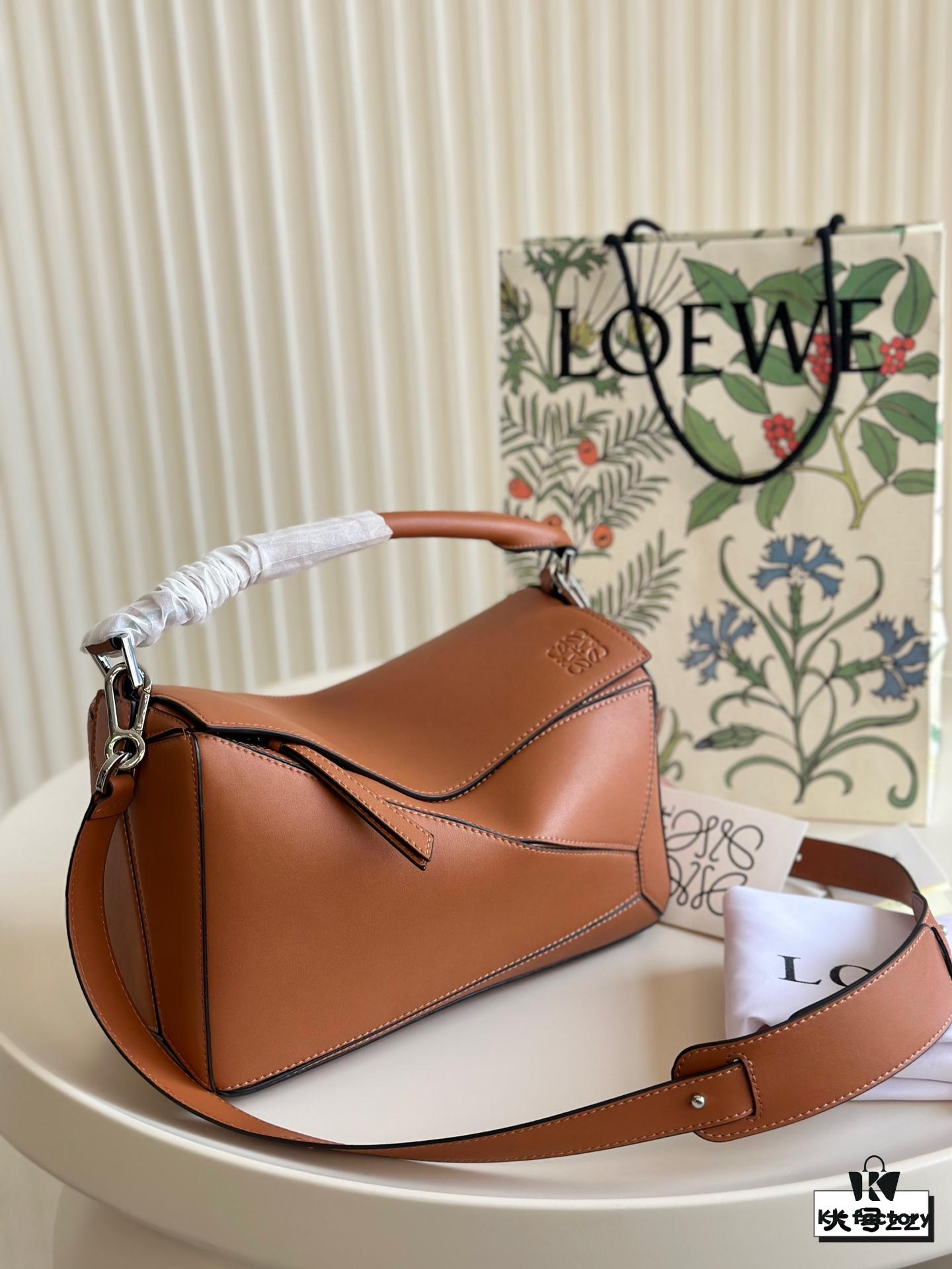 6930d7566e68136f4d9b15e9 Loewe Puzzle Mini Geometric Bag in Box