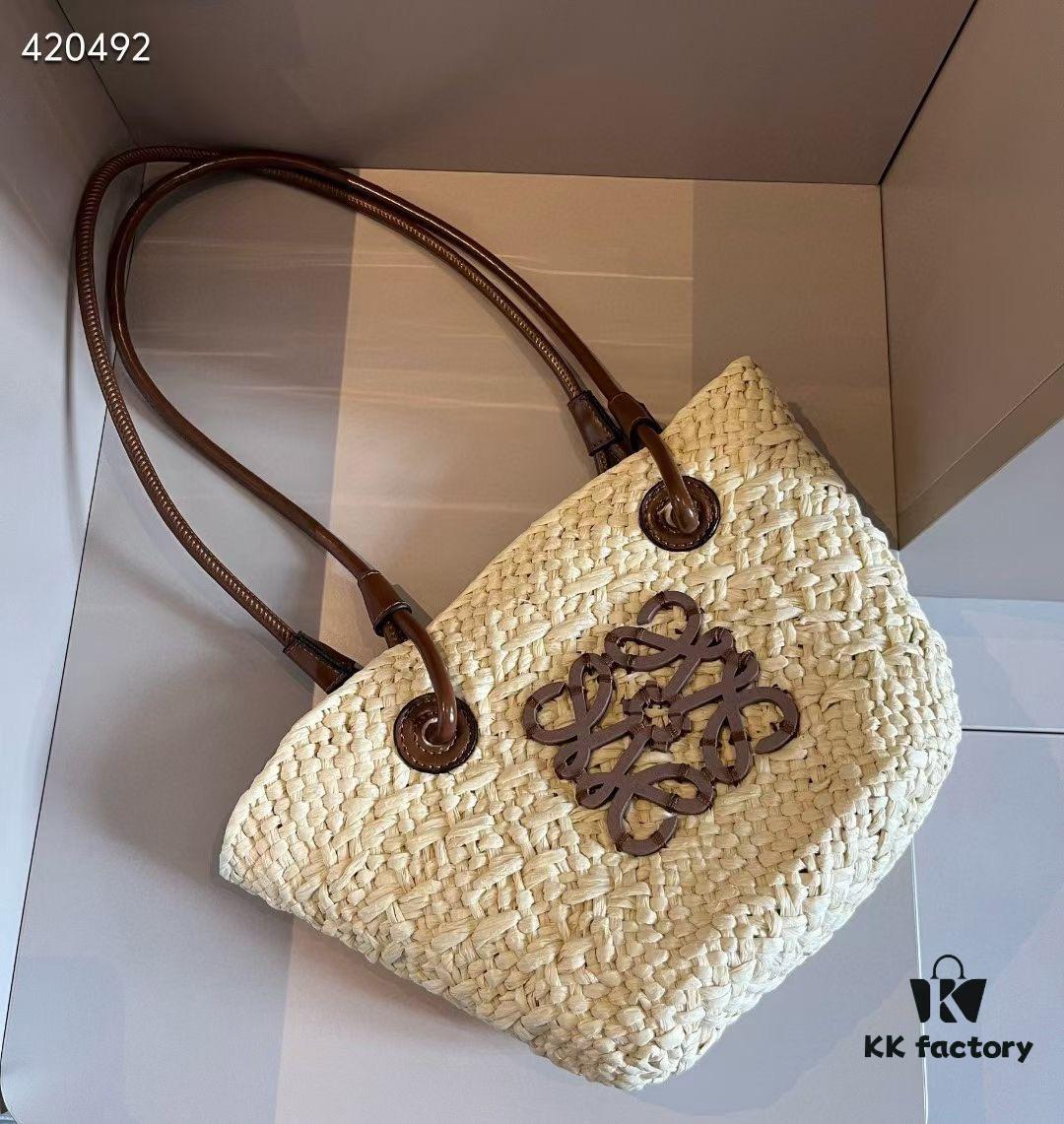 6930d7686e68136f4d9b1602 LOEWE Roewe Mini Straw Bag, Small Size, Essential for Beach Outings, 25*20cm