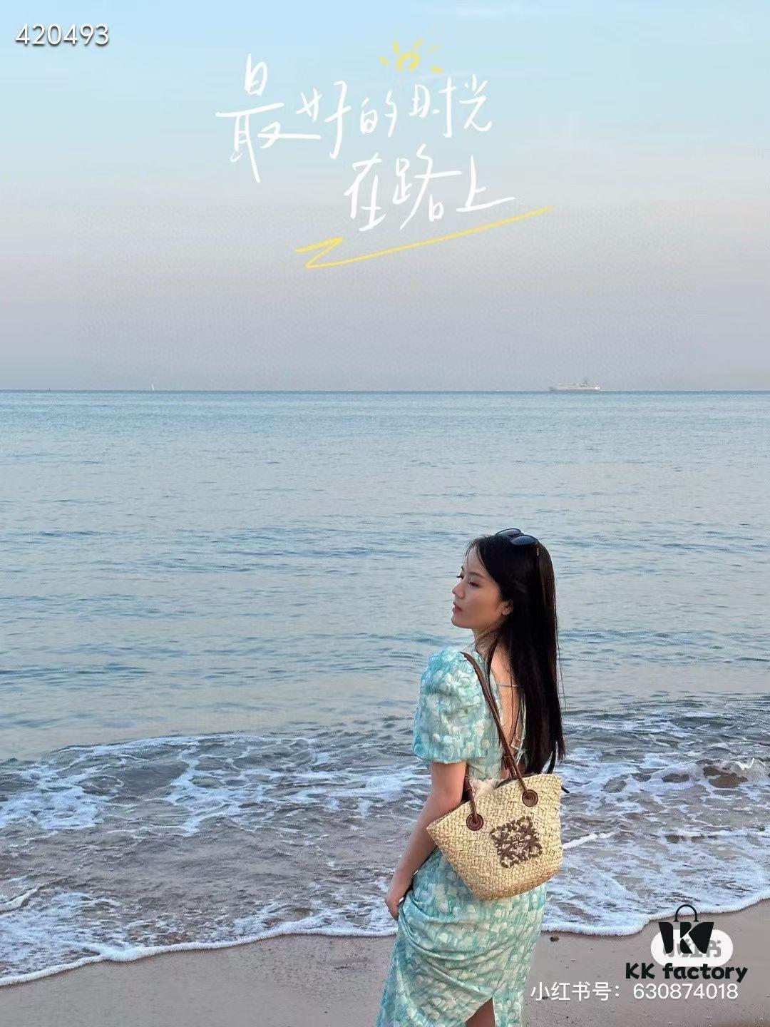 6930d76a6e68136f4d9b1605 LOEWE Roewe Mini Straw Bag, Small Size, Essential for Beach Outings, 25*20cm
