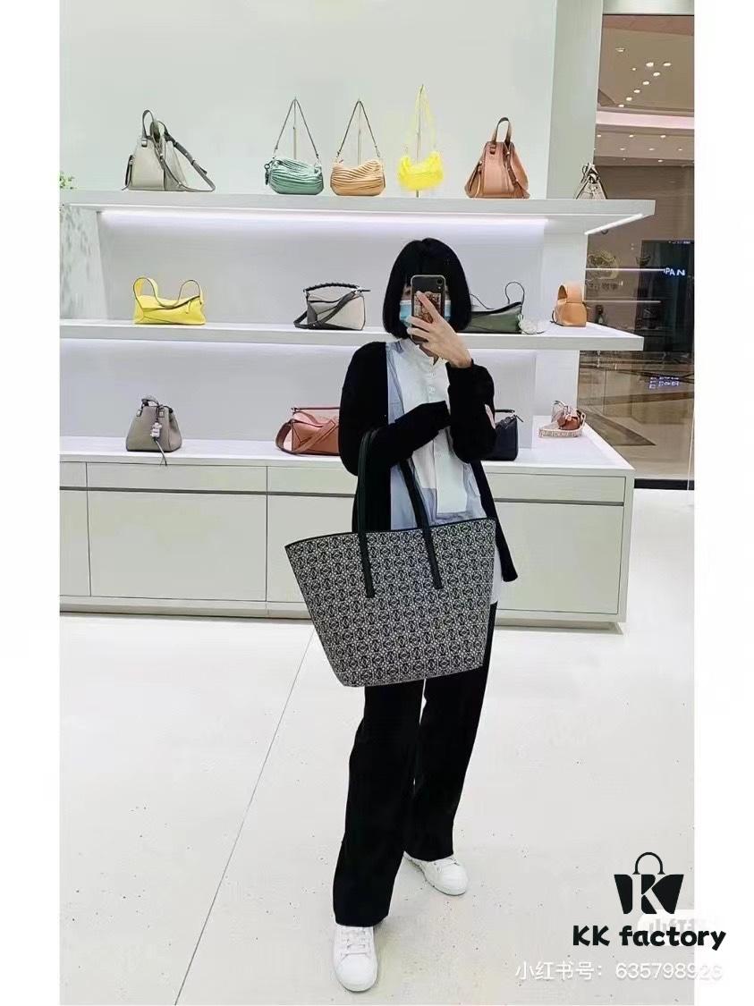 6930d7a26e68136f4d9b1649 Loewe & T Tote Embroidered Jacquard Fabric with Leather — Shopping Bag