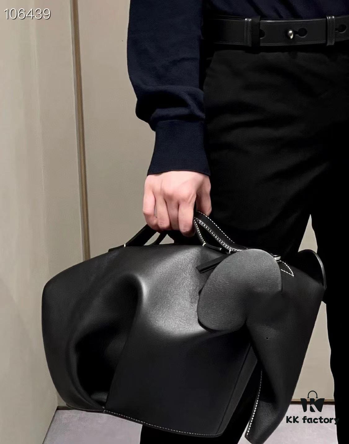 6930d7f96e68136f4d9b16b1 Loewe🌟 Classic Calfskin Little Elephant Handbag Arrived👏