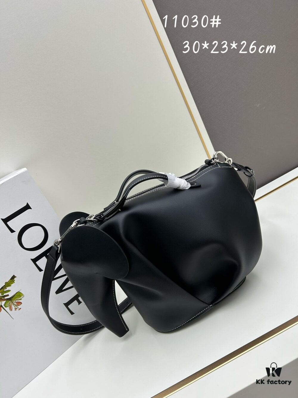 6930d80b6e68136f4d9b16cc Loewe🌟 Classic Calfskin Elephant Handbag Arrived 👏
