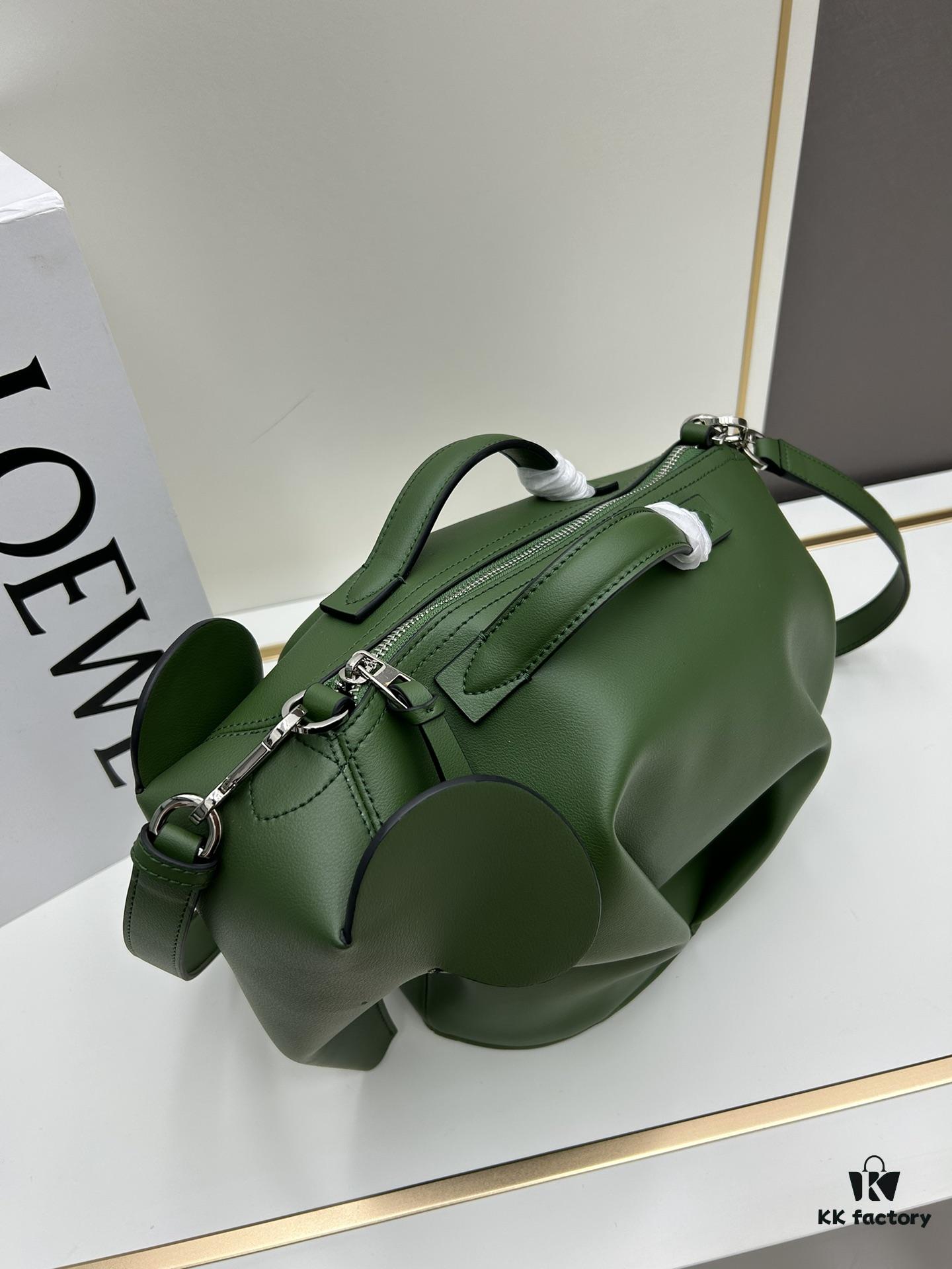 6930d8136e68136f4d9b16d9 Loewe🌟 Classic Calfskin Elephant Clutch Bag Arrived👏