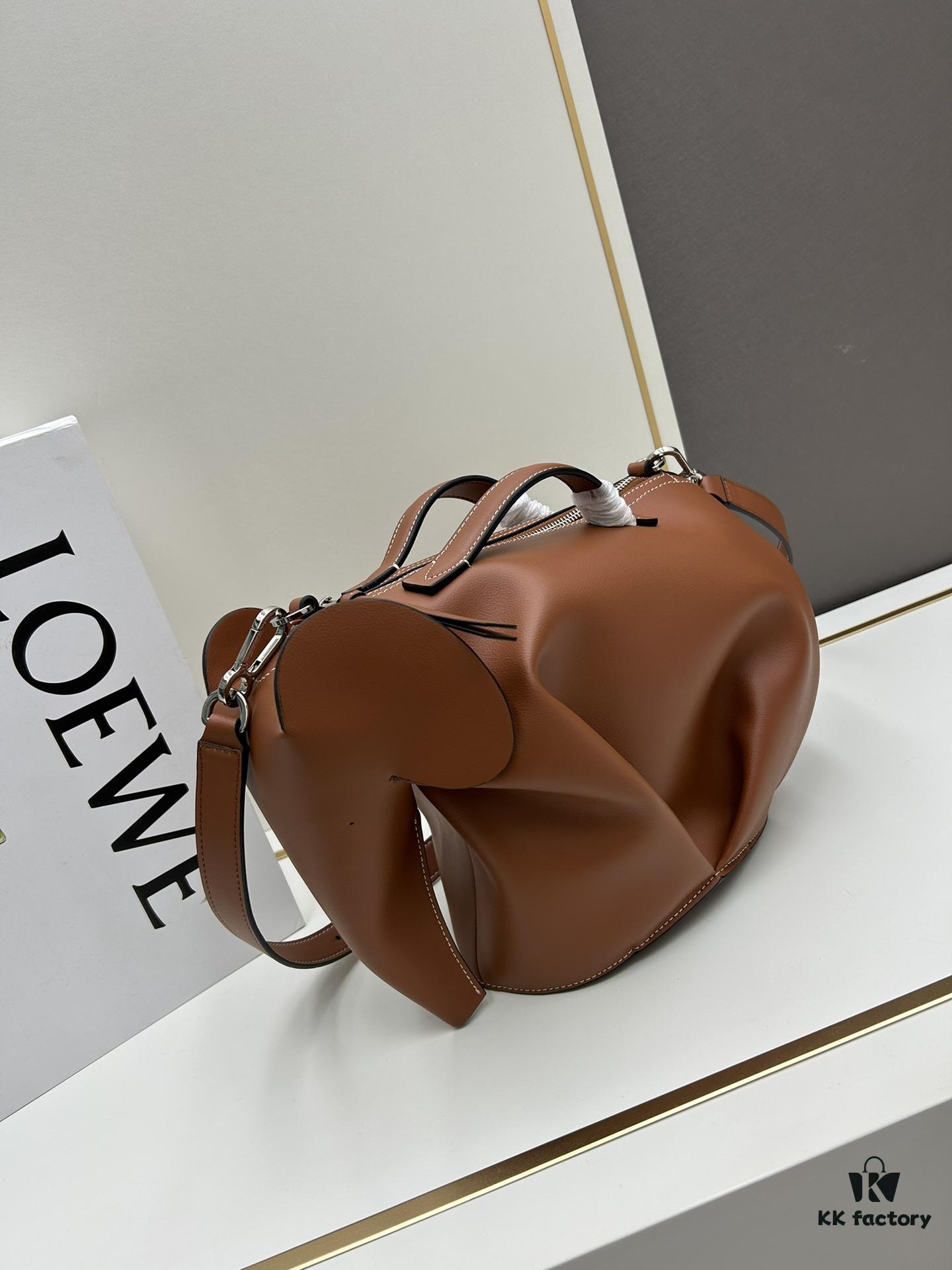 6930d81d6e68136f4d9b16e4 Loewe🌟 Classic Calfskin Elephant Handbag Arrived👏