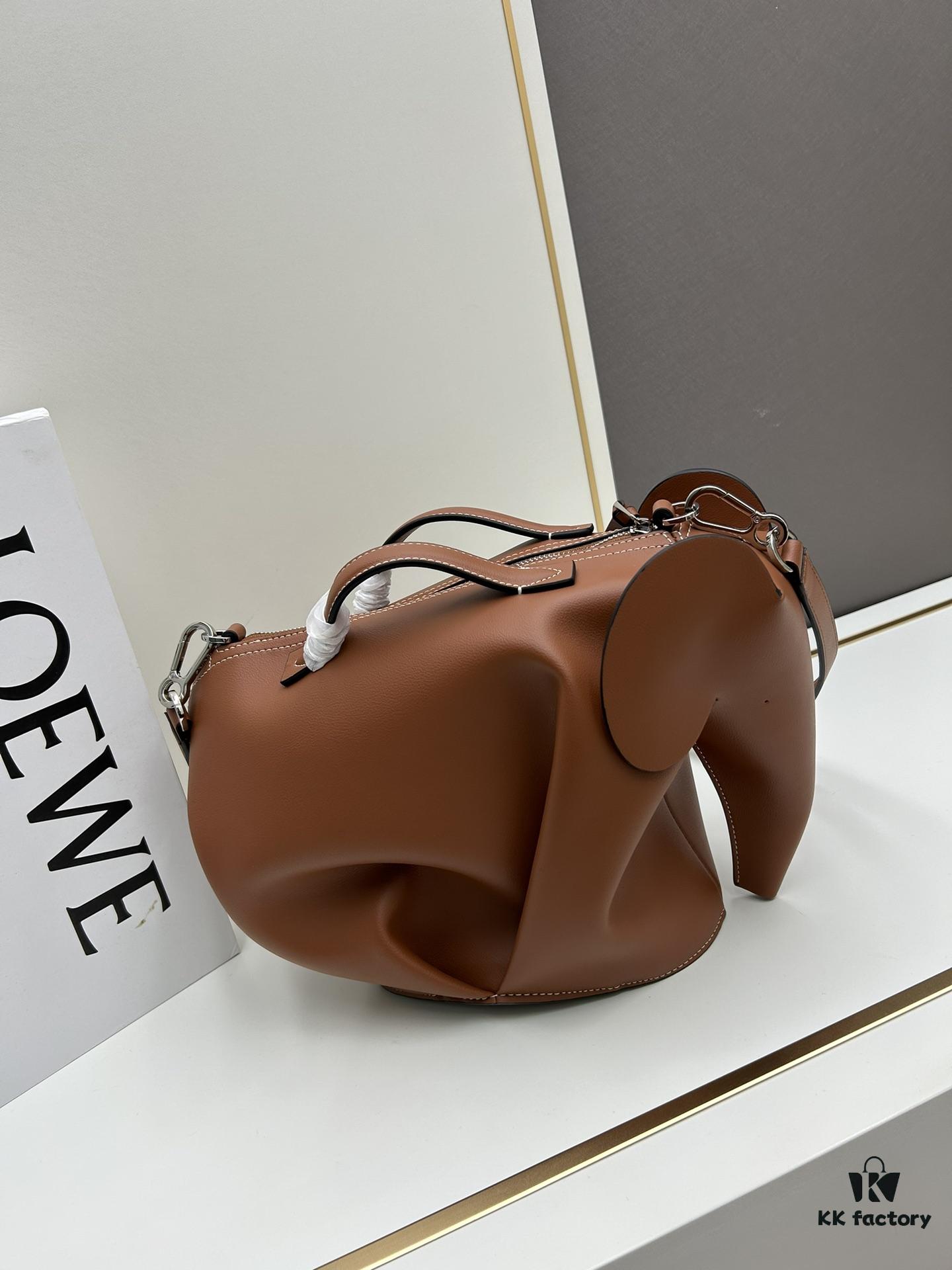 6930d81e6e68136f4d9b16e6 Loewe🌟 Classic Calfskin Elephant Handbag Arrived👏