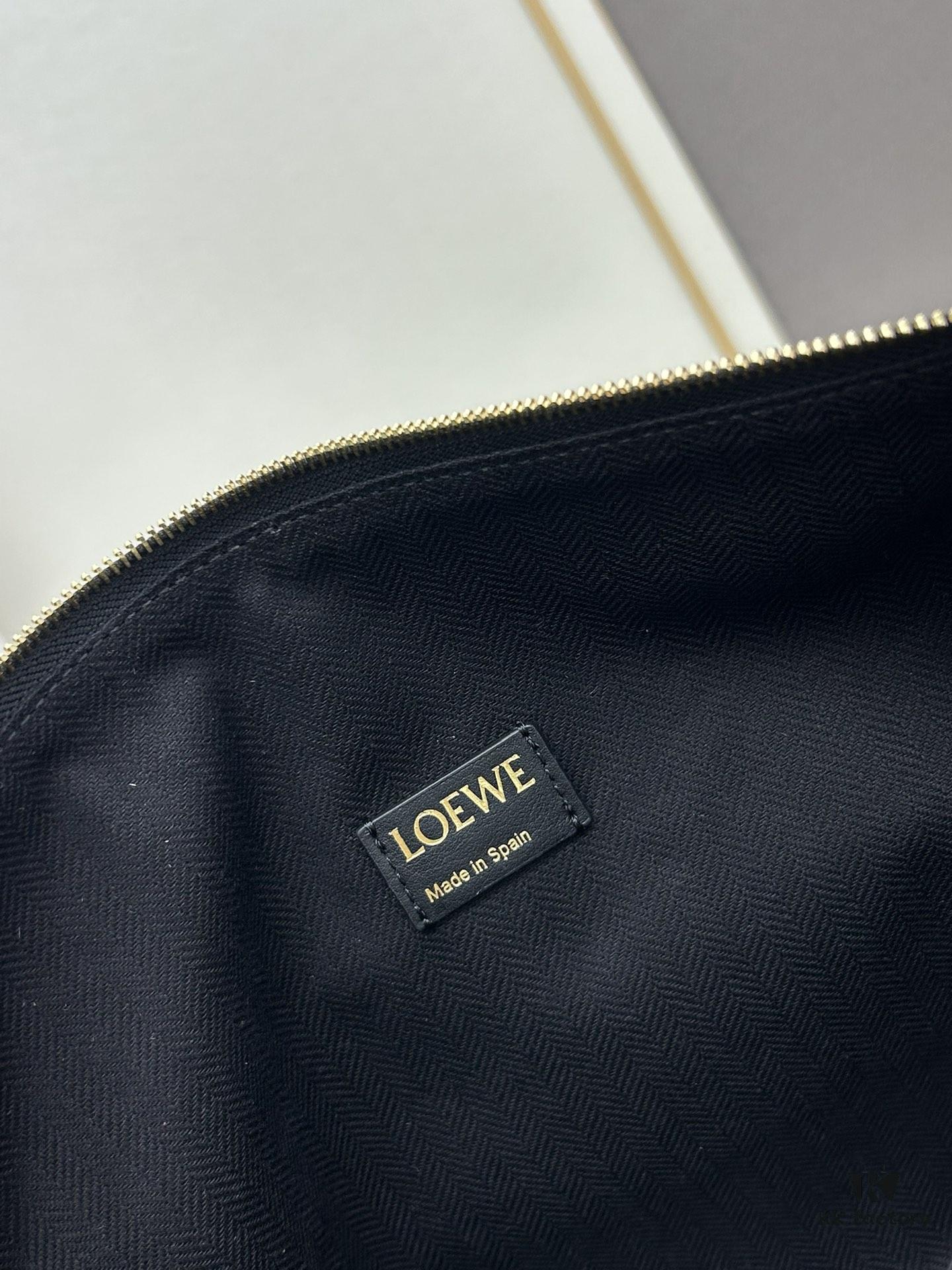 6930d82d6e68136f4d9b16fd Large Loewe Cubi Canvas Lunch Box Bag – Beige Fabric with Brown Trim