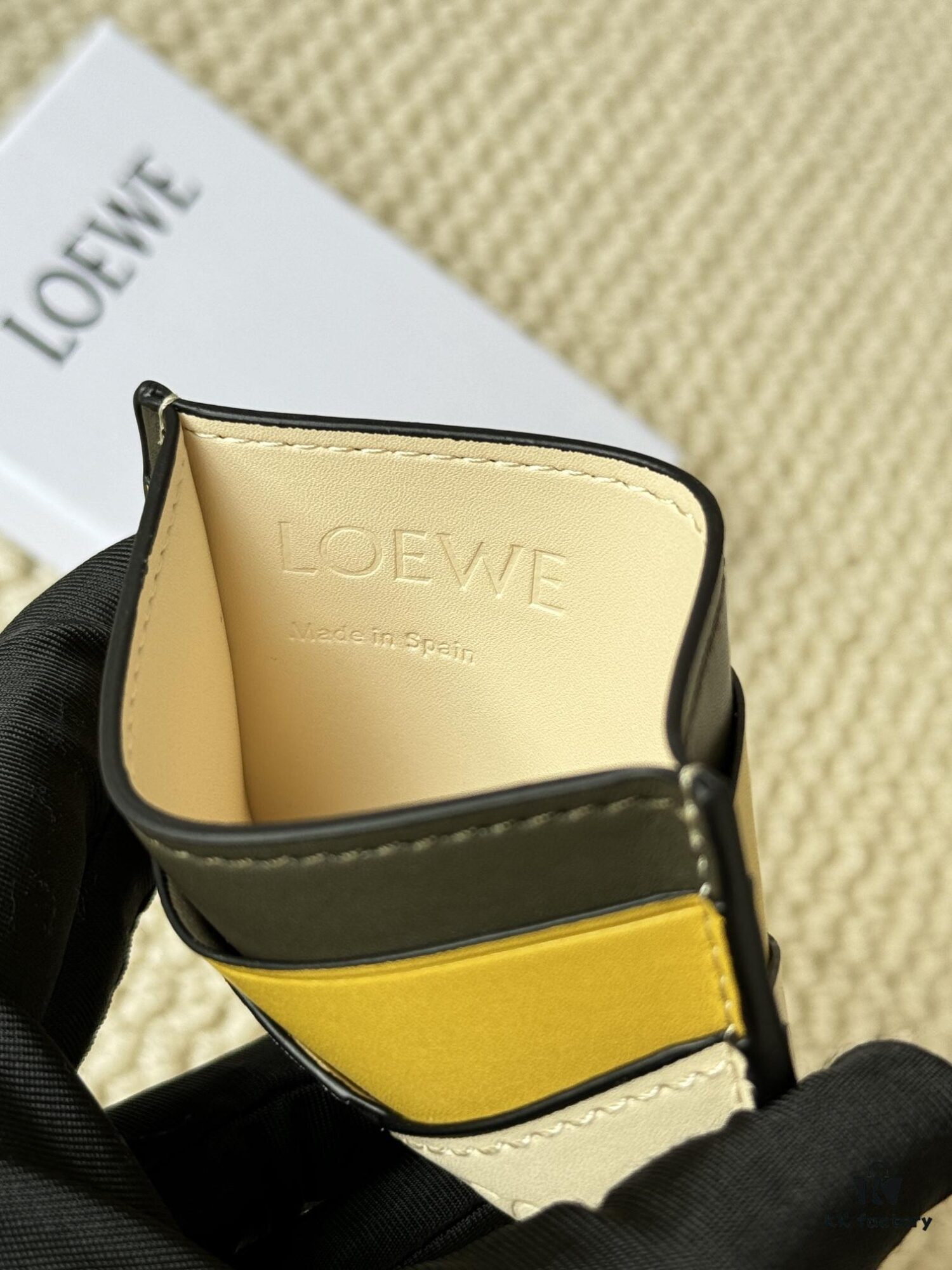 6930d84e6e68136f4d9b1729 Loewe New Arrival Card Holder Restock!