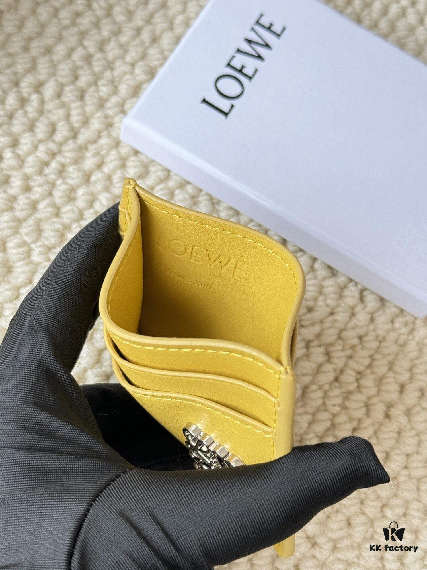 6930d8626e68136f4d9b1740 Loewe New Arrival Card Holder Restock!