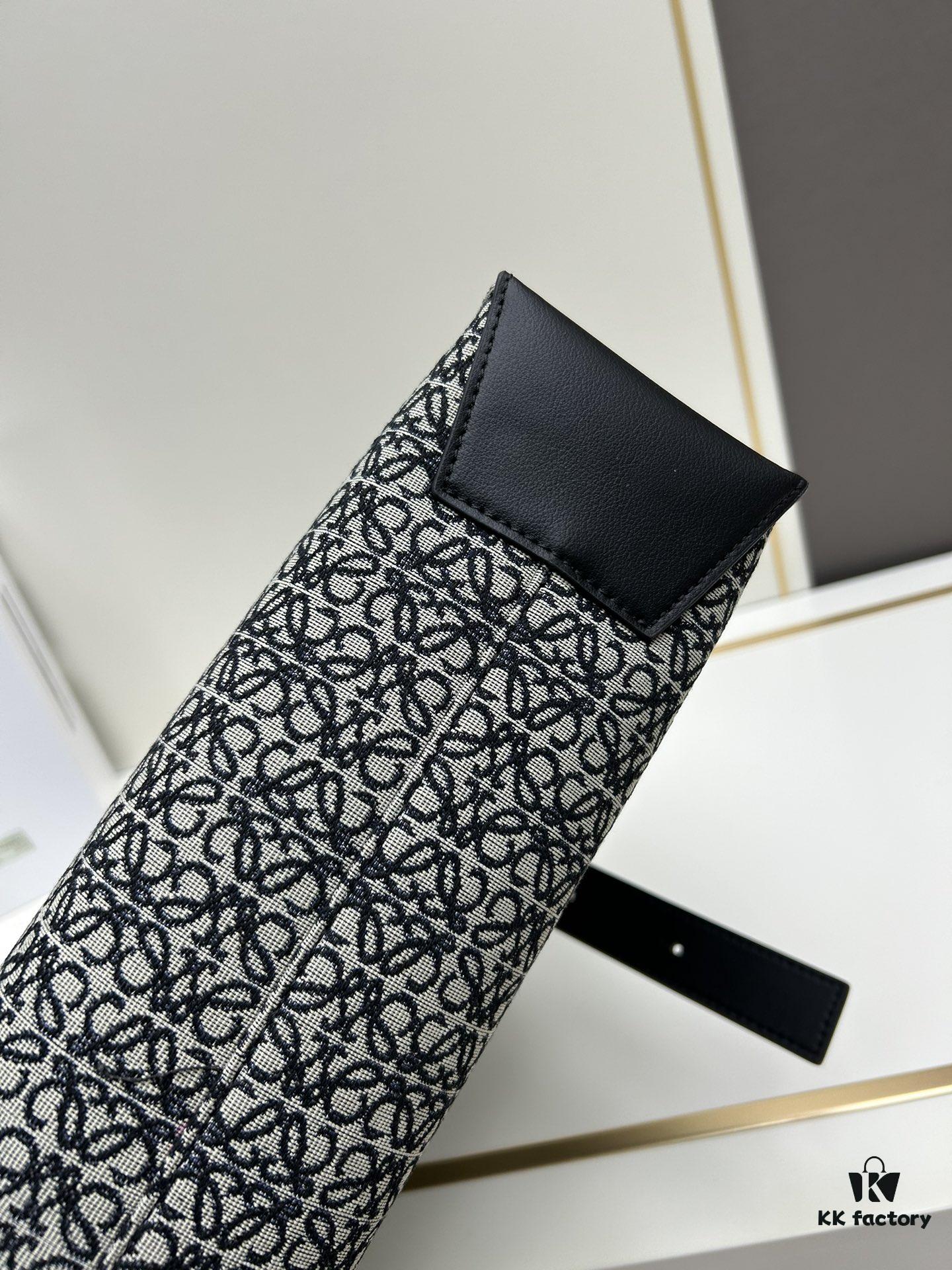 Leather and Fabric Loewe Buckle Tote Bag