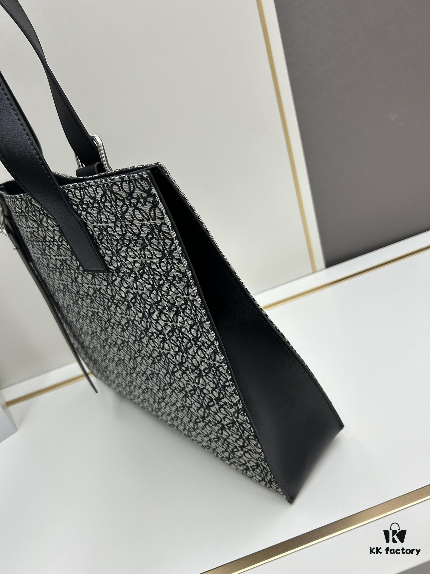 Leather and Fabric Loewe Buckle Tote Bag