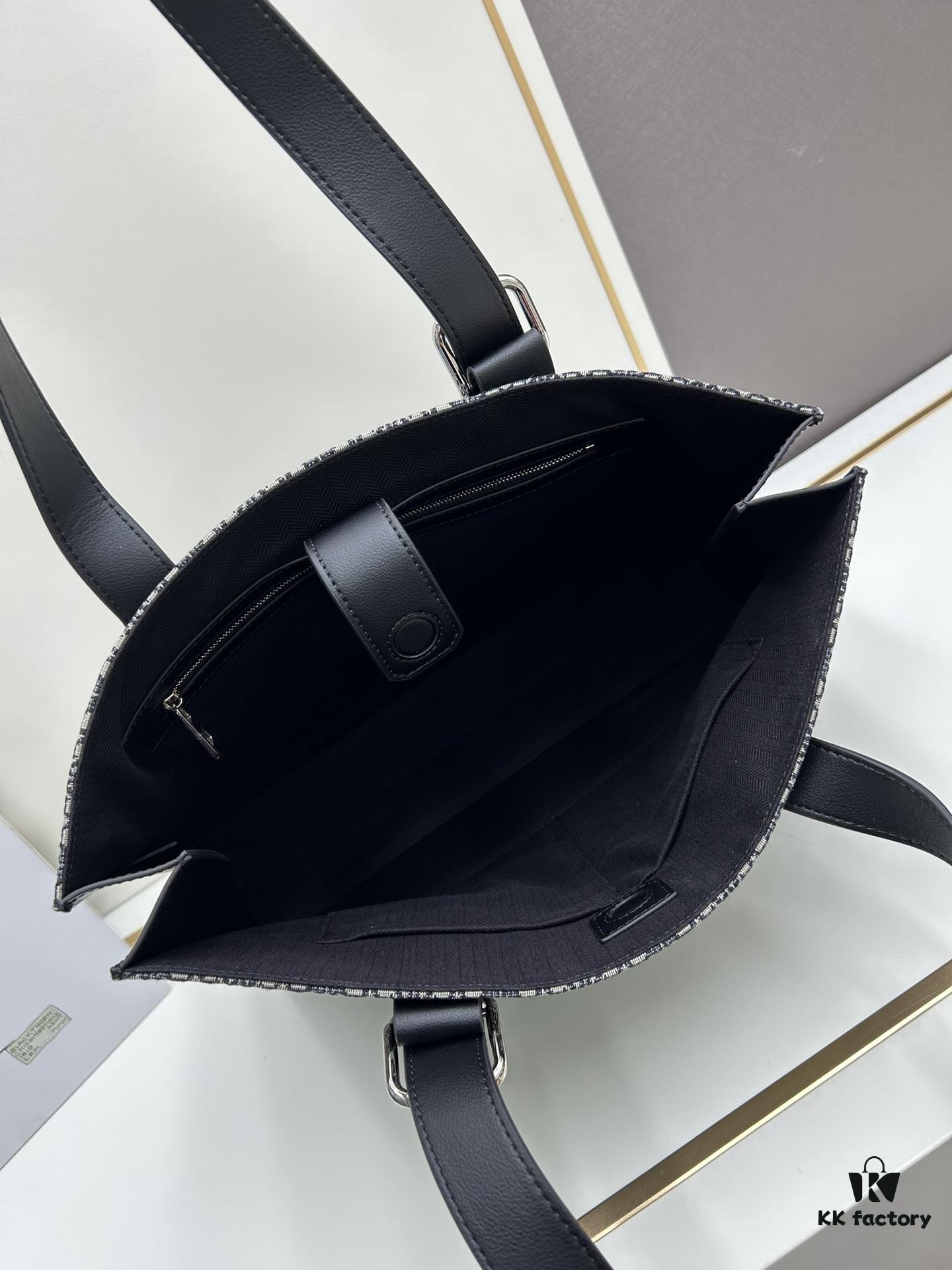 Leather and Fabric Loewe Buckle Tote Bag