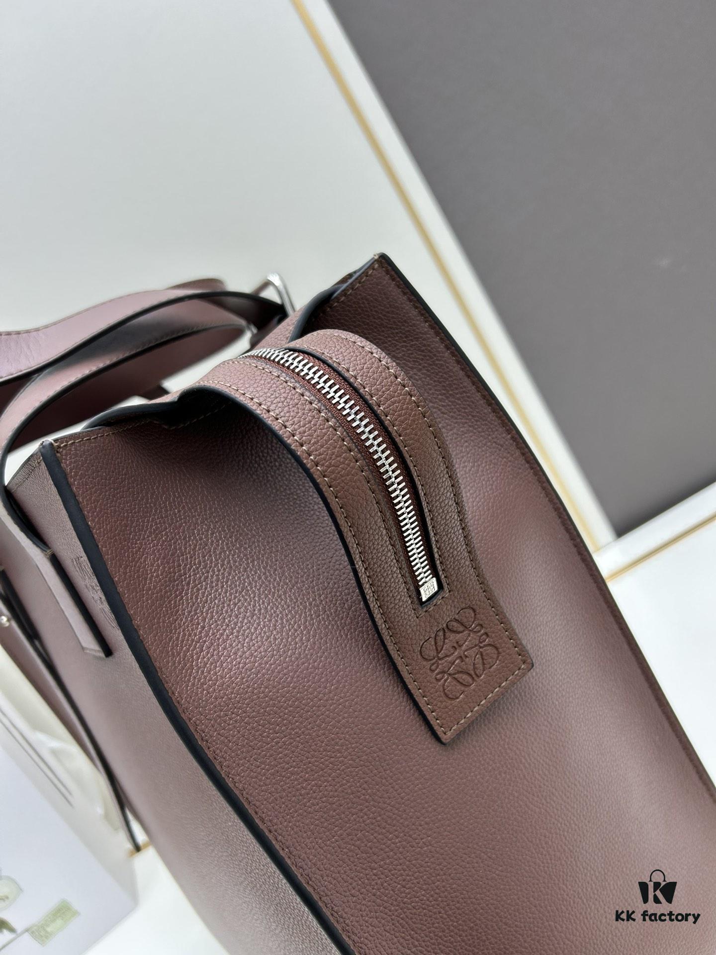 6930d8856e68136f4d9b1772 Loewe Buckle Tote Bag, New Zip Version Men's Tote Model 3050A