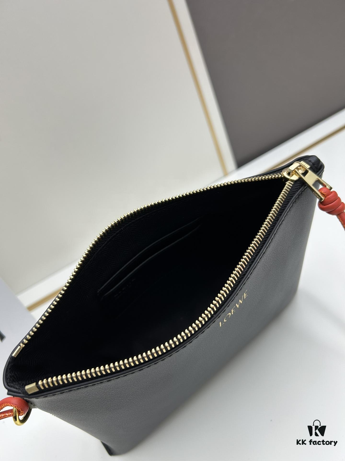 6930d8906e68136f4d9b1783 2024 New Arrival Knot T Shiny Nappa Calf Leather Clutch Bag Model S3045
