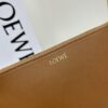 2024 New Arrival Clutch Bag Model S3045 Shiny Nappa Calf Leather Knot T Clutch with Contrast Bow Zipper Pull and Wrist Strap