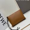 2024 New Arrival Clutch Bag Model S3045 Shiny Nappa Calf Leather Knot T Clutch with Contrast Bow Zipper Pull and Wrist Strap