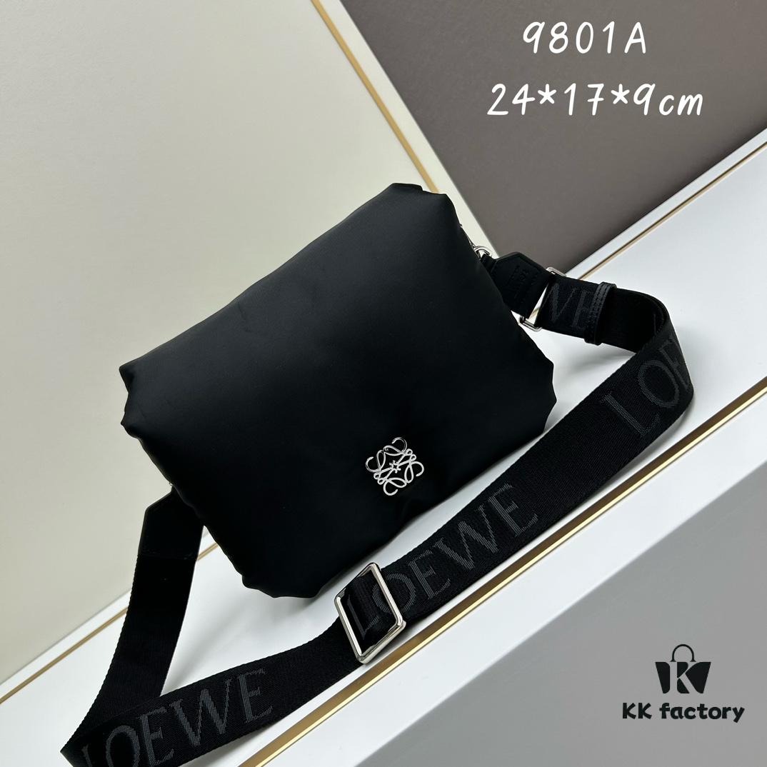 6930d9046e68136f4d9b180c LOEWE Puffer Goya Bag in Nylon, Size 24-17-9