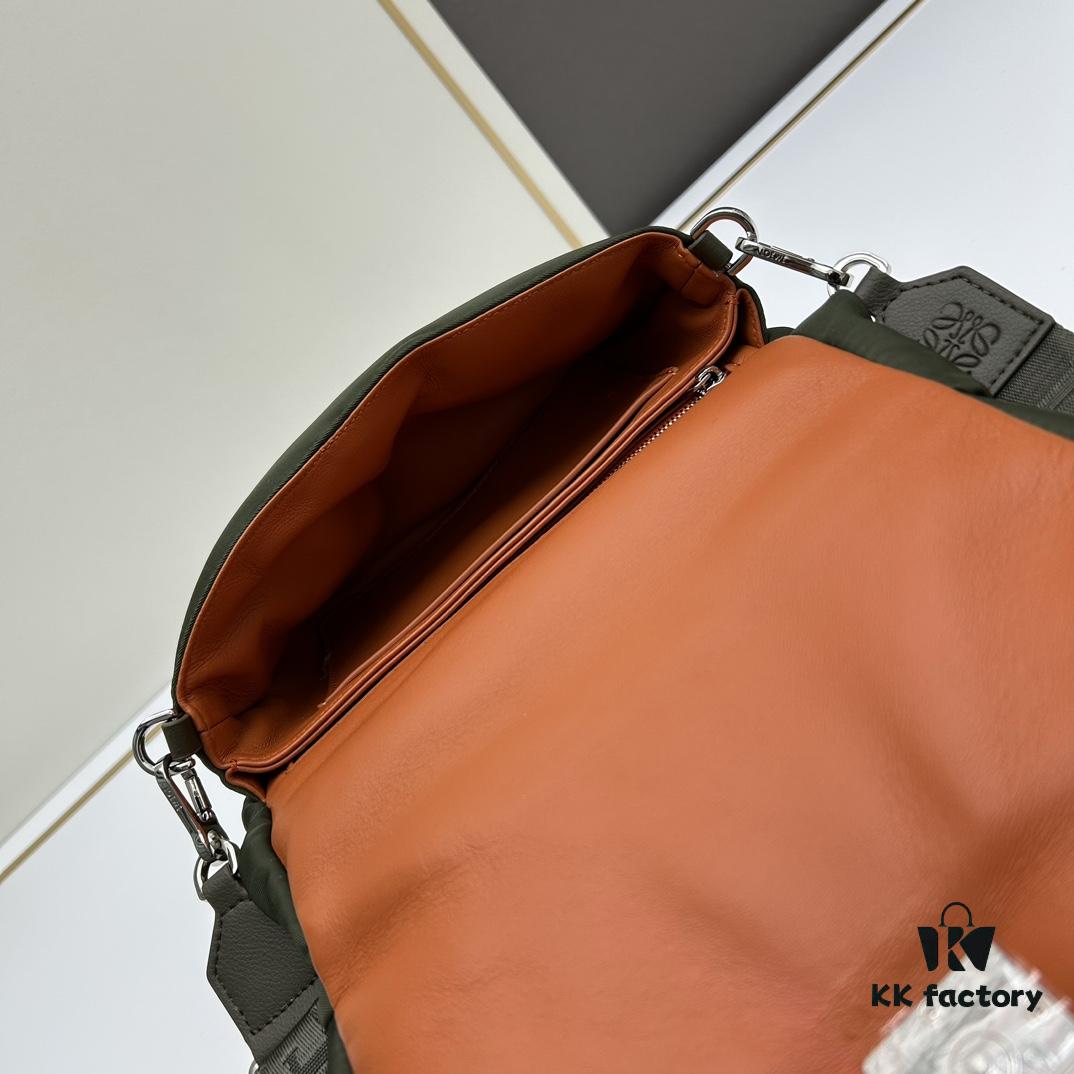 6930d90c6e68136f4d9b181d LOEWE Puffer Goya Nylon Handbag Size 24-17-9
