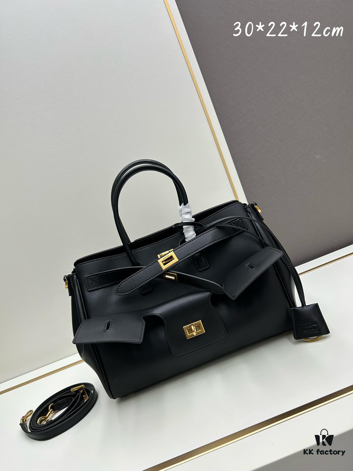 6930d9296e68136f4d9b1848 Vlog 🛍️ Details | Balenciaga Bel Air, Simple and Stylish
