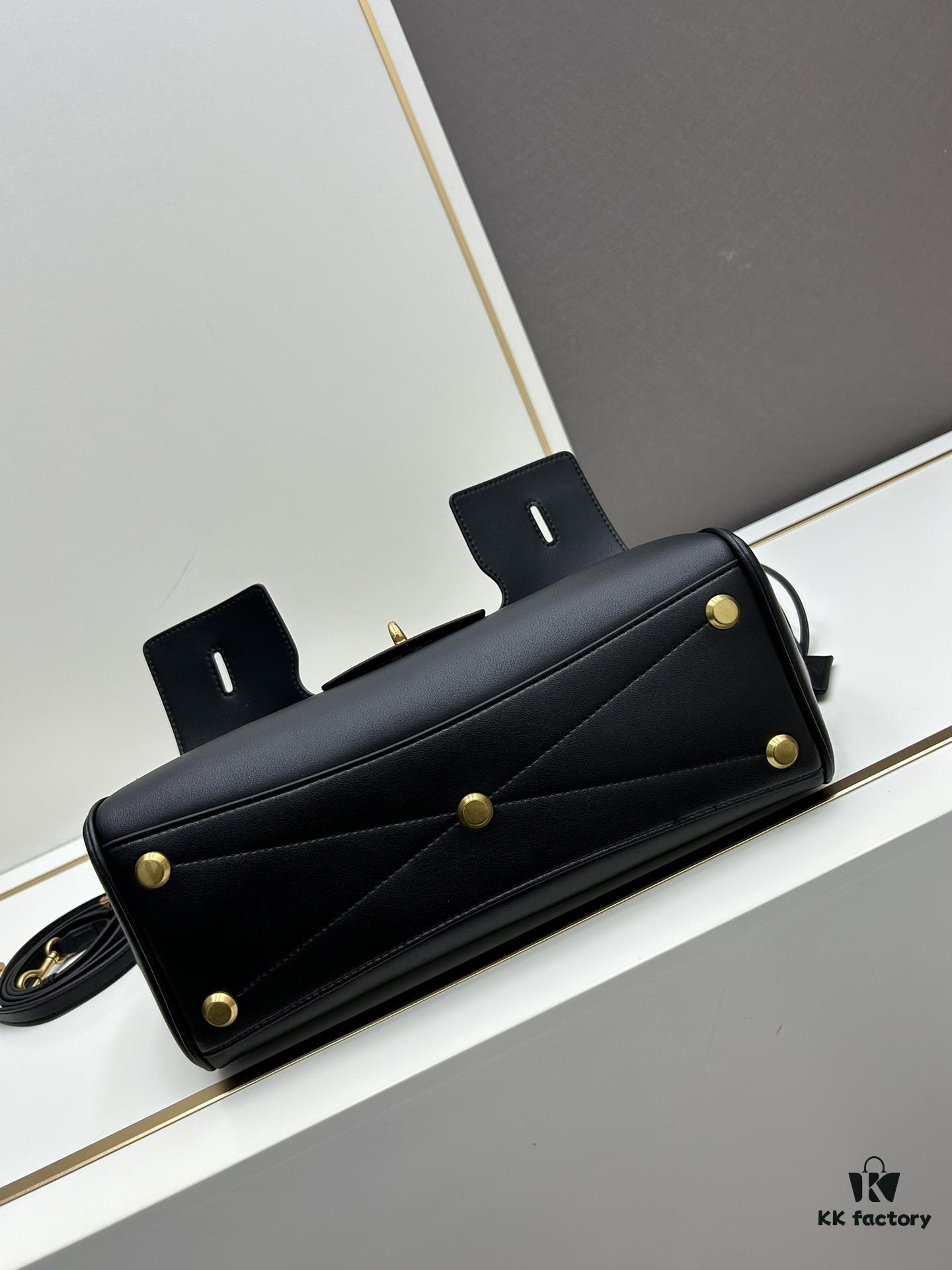 Vlog 🛍️ Details | Balenciaga Bel Air Minimalist and Stylish