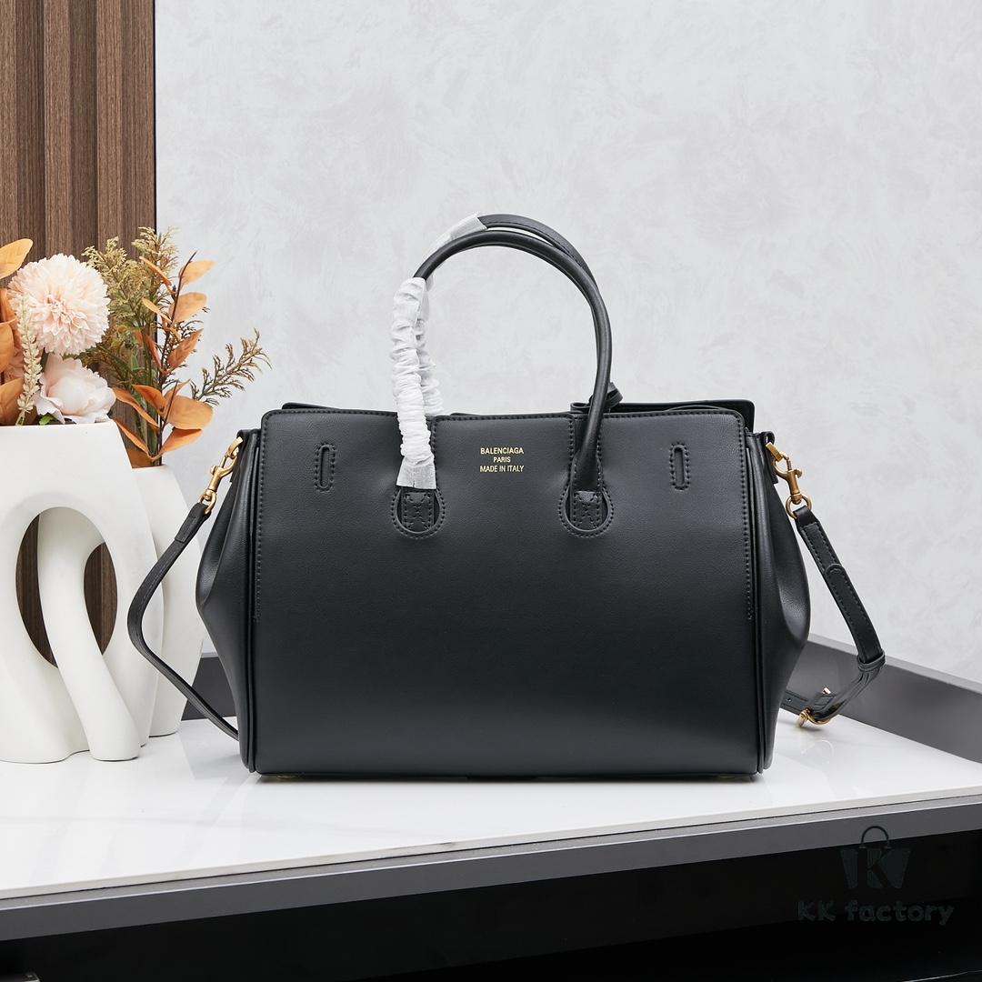 6930d9346e68136f4d9b1857 Vlog 🛍️ Details | Balenciaga Bel Air Minimalist and Stylish