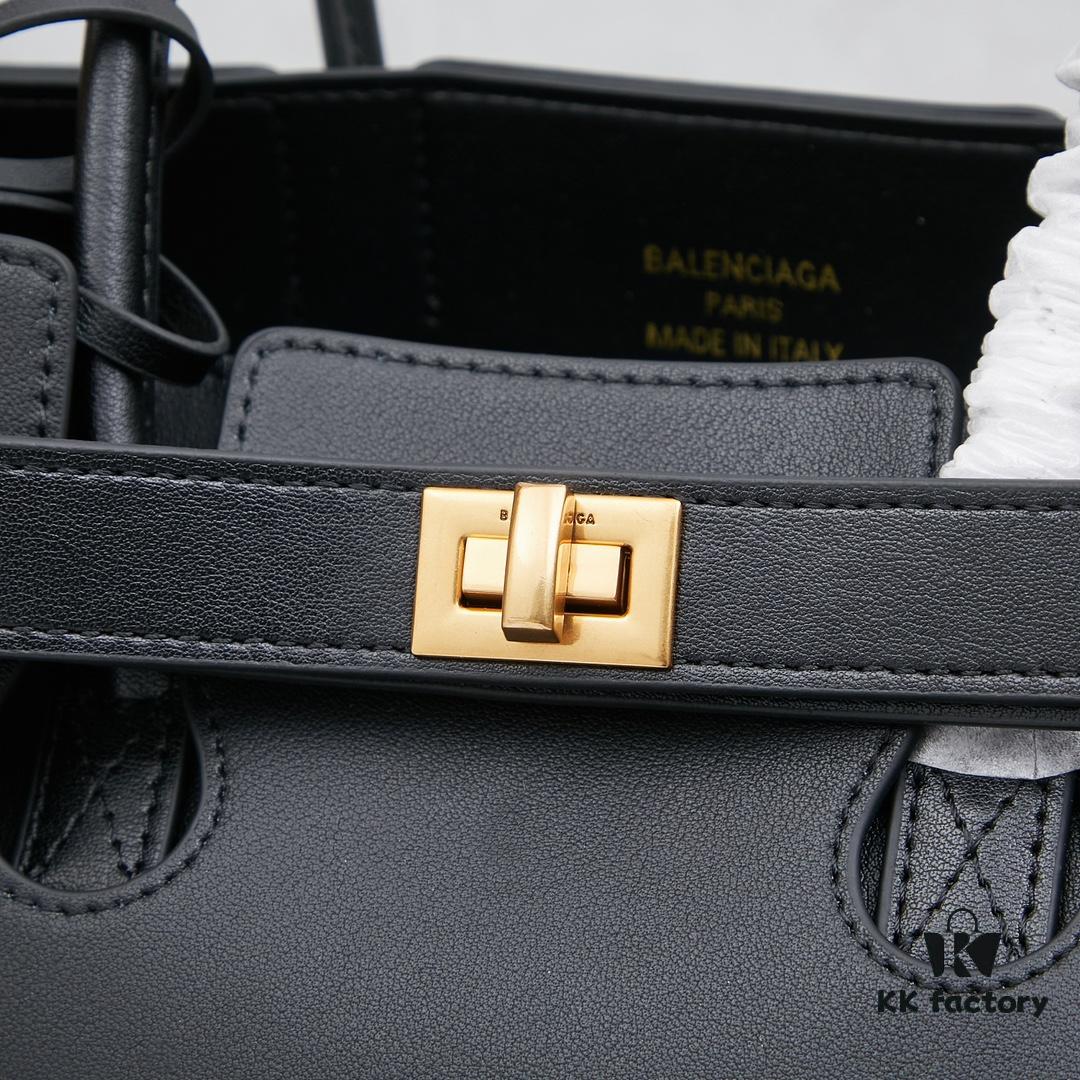 6930d9366e68136f4d9b1859 Vlog 🛍️ Details | Balenciaga Bel Air Minimalist and Stylish