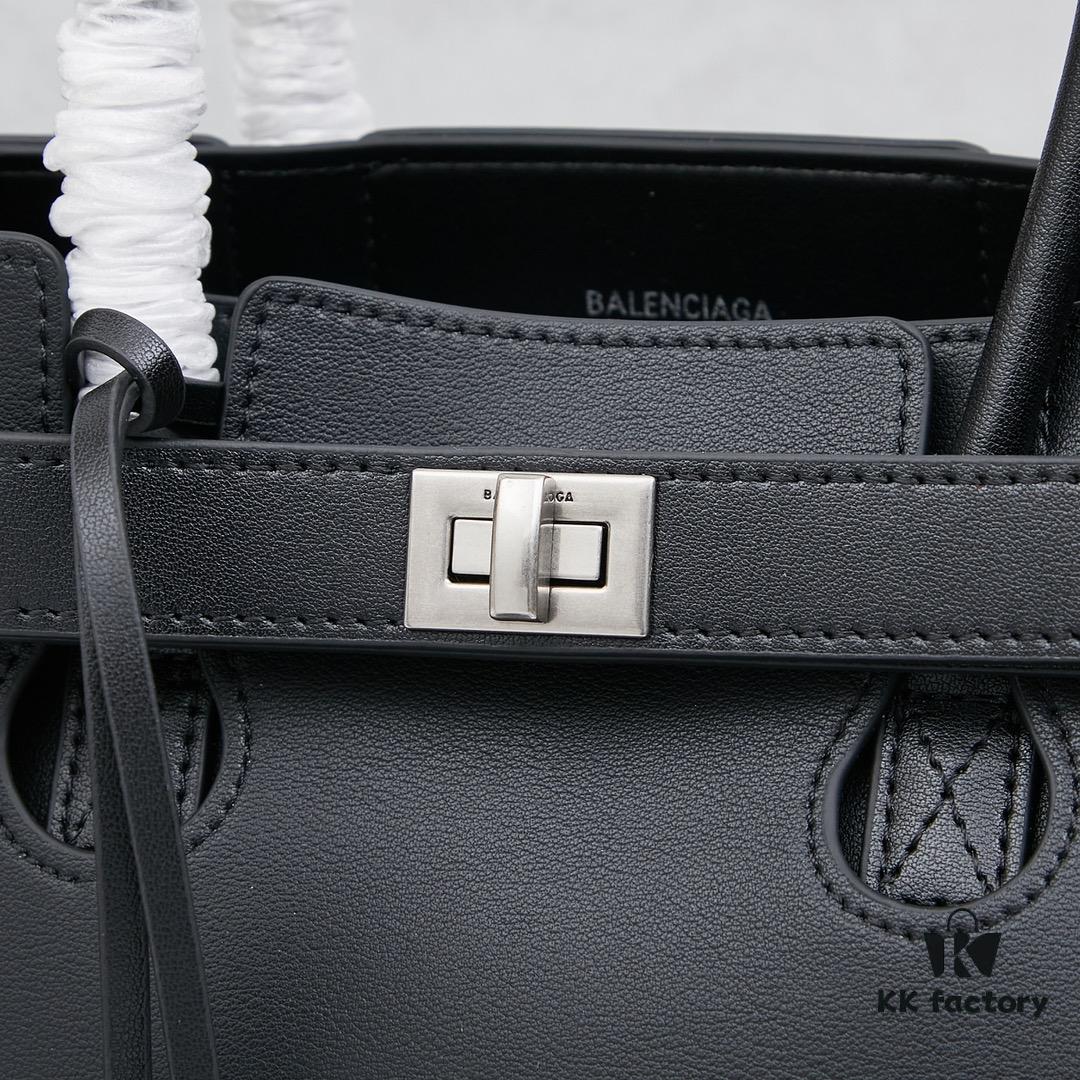 6930d93c6e68136f4d9b1860 Vlog 🛍️ Details | Balenciaga Bel Air Minimalist and Stylish