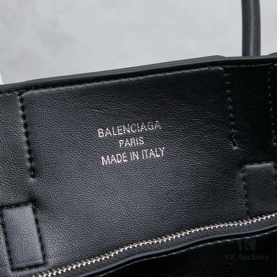 6930d9406e68136f4d9b1863 Vlog 🛍️ Details | Balenciaga Bel Air Minimalist and Stylish