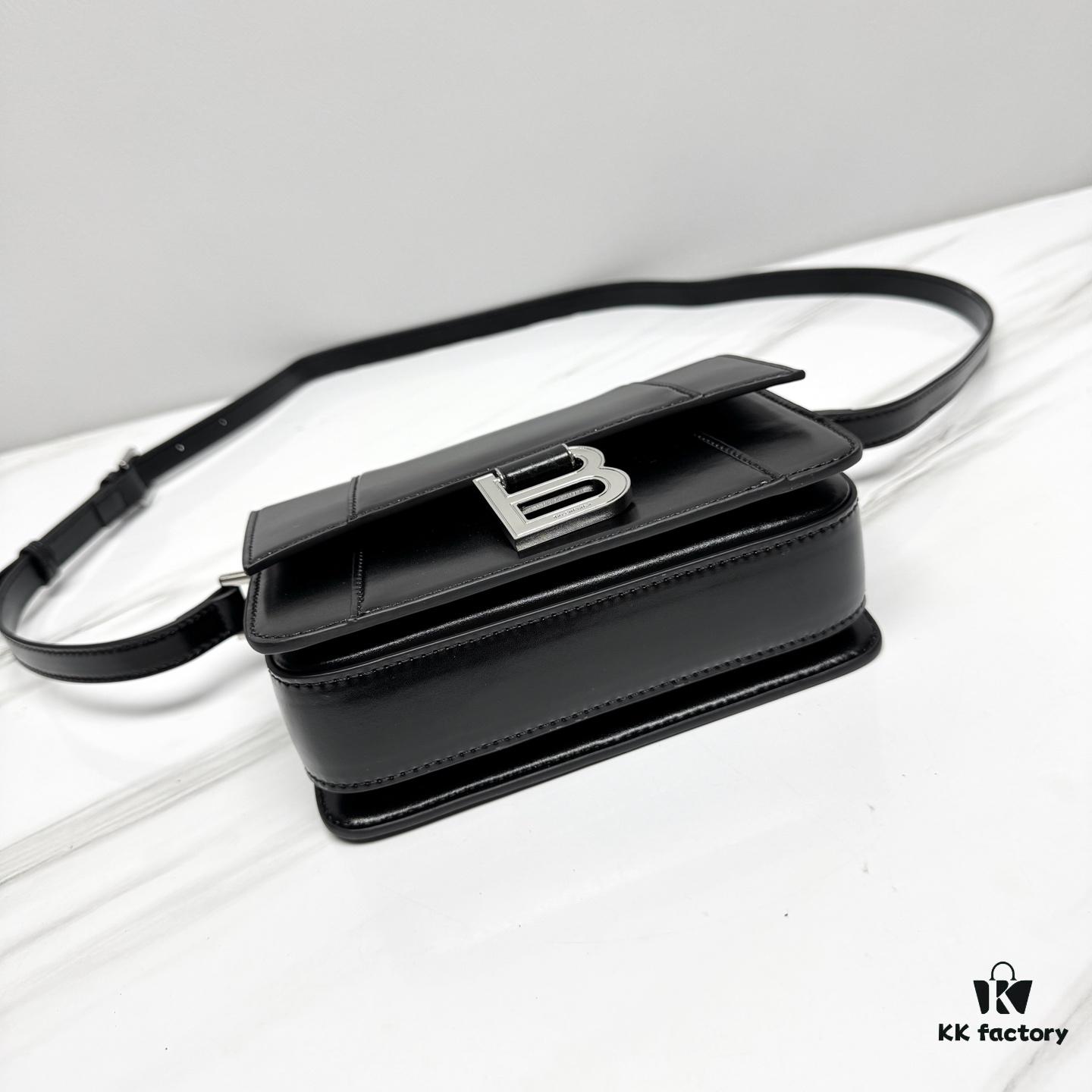 6930d9436e68136f4d9b1868 Balenciaga 2025SS Chiny Box Crossbody Bag, Small Size
