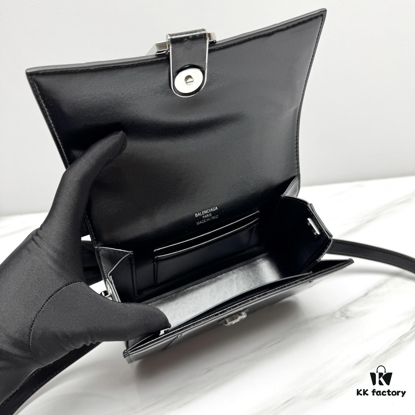 6930d9496e68136f4d9b186d Balenciaga 2025SS Chiny Box Crossbody Bag, Small Size