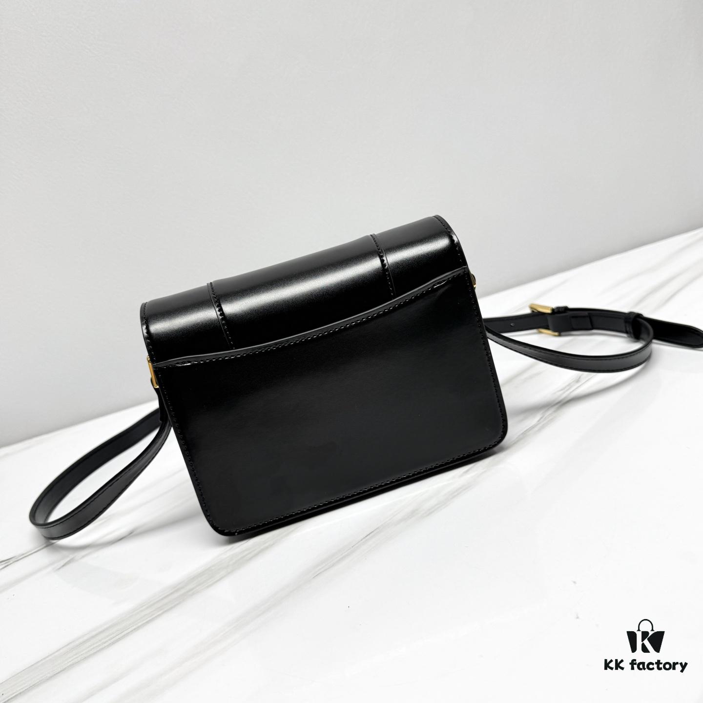 6930d94a6e68136f4d9b186f Balenciaga 2025SS Chiny Box Crossbody Bag, Small Size