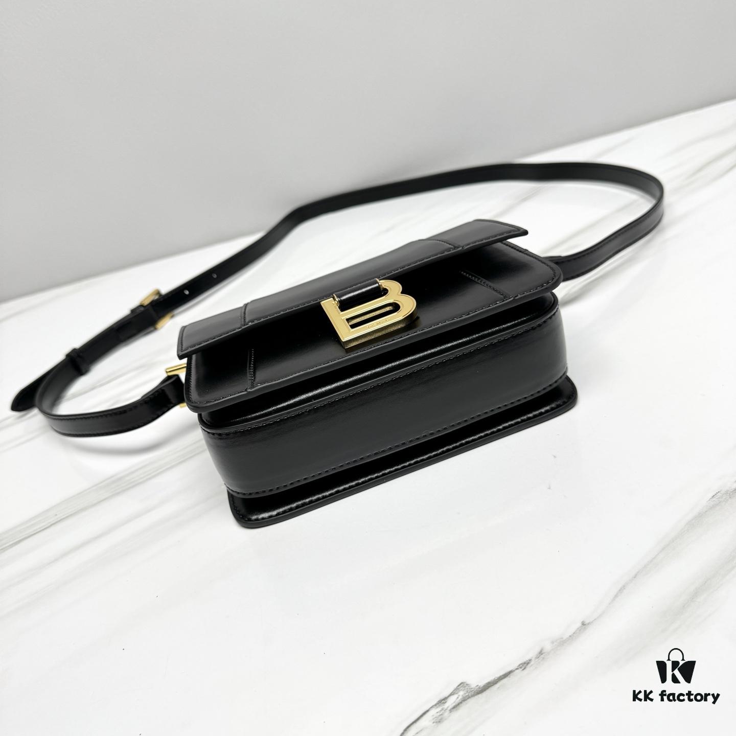 6930d94c6e68136f4d9b1871 Balenciaga 2025SS Chiny Box Crossbody Bag, Small Size