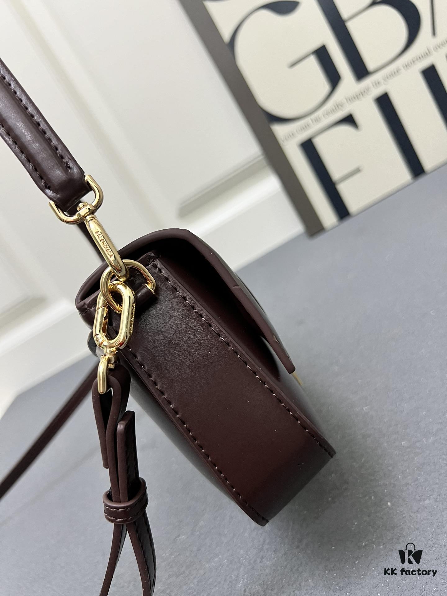 6930d9626e68136f4d9b188f Genuine Top-Layer Cowhide Leather Bag 🎁 Balenciaga Paris, Size 23x13x4cm, 2025 New Arrival Niche Style Handbag 🛍️ Essential for Early Risers