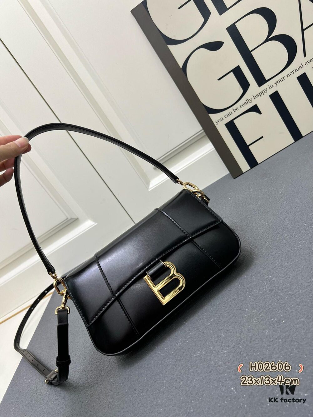6930d9806e68136f4d9b18b4 Top Layer Cowhide Balenciaga Paris, 23x13x4cm, 2025 New Niche Bag