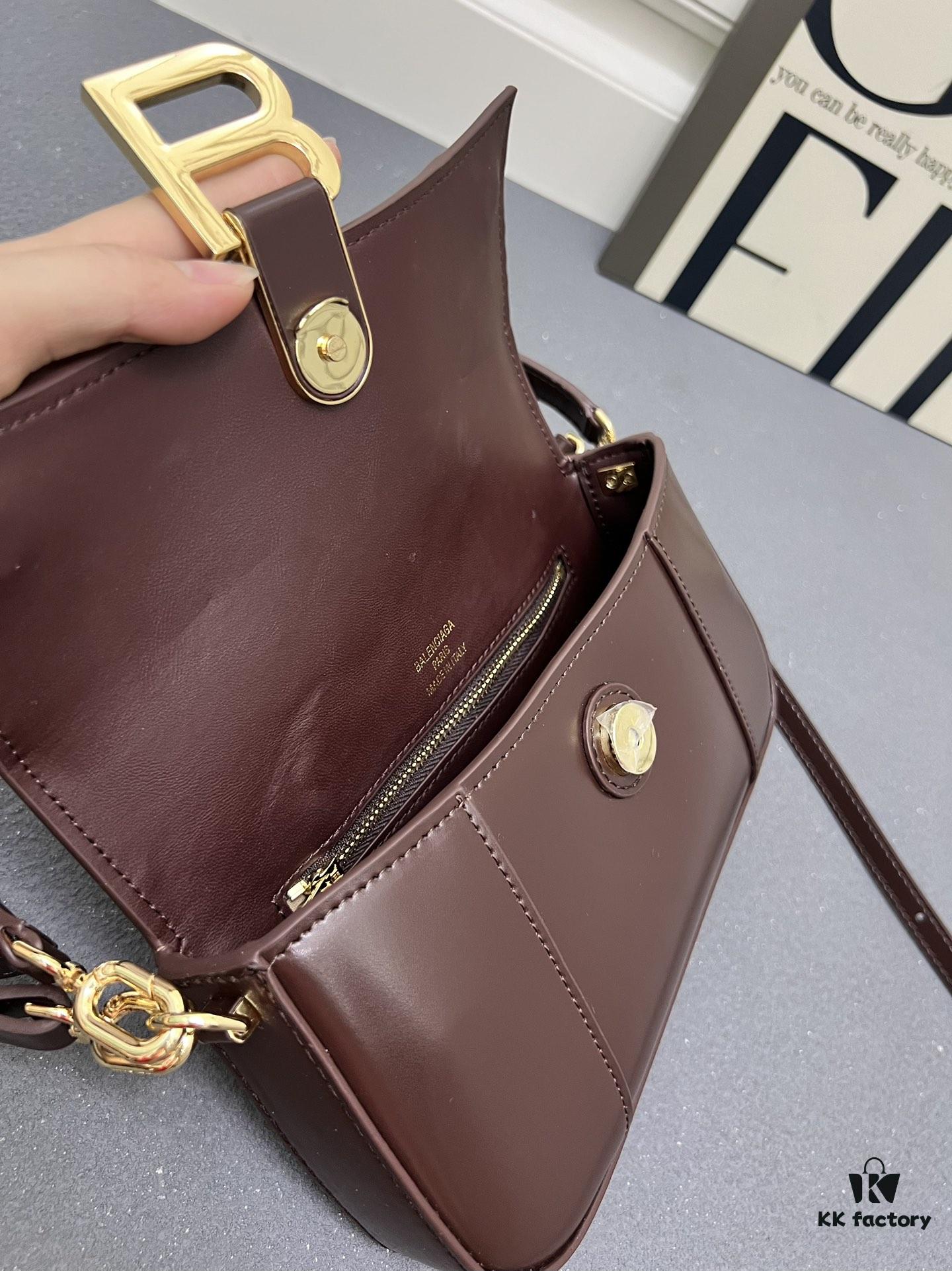 6930d9826e68136f4d9b18b6 Genuine Top-Layer Cowhide Leather Bag 🎁 Balenciaga Paris, Size 23x13x4cm, 2025 New Arrival Niche Style Handbag 🛍️ Essential for Early Risers