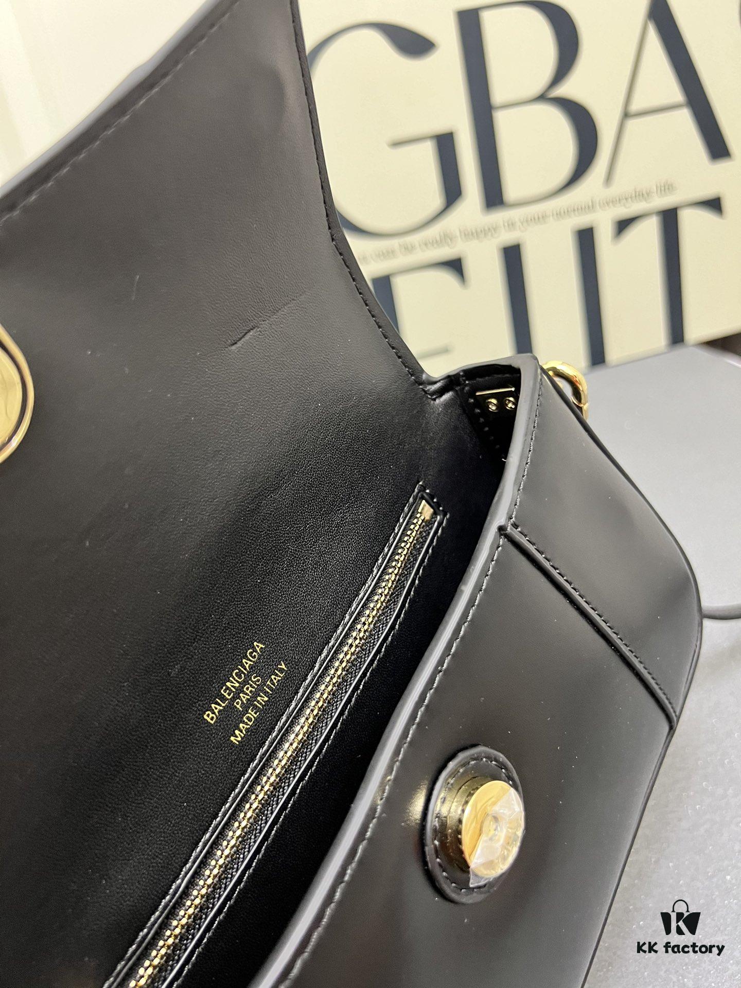6930d9876e68136f4d9b18bd Top Layer Cowhide Balenciaga Paris, 23x13x4cm, 2025 New Niche Bag