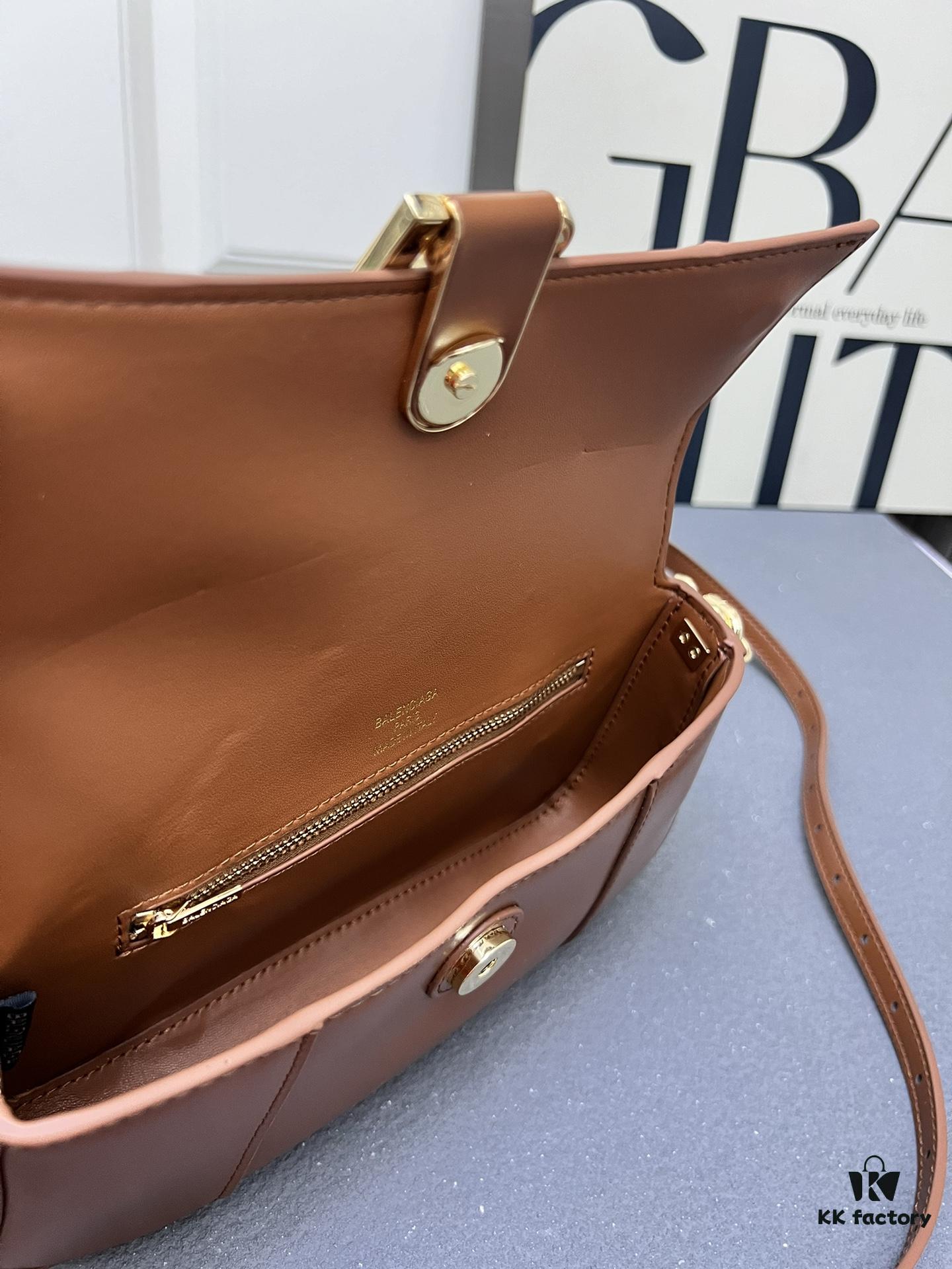 6930d98f6e68136f4d9b18c9 Top Grain Cow Leather Balenciaga Paris, 23x13x4cm, 2025 New Arrival Niche Bag for Early Risers