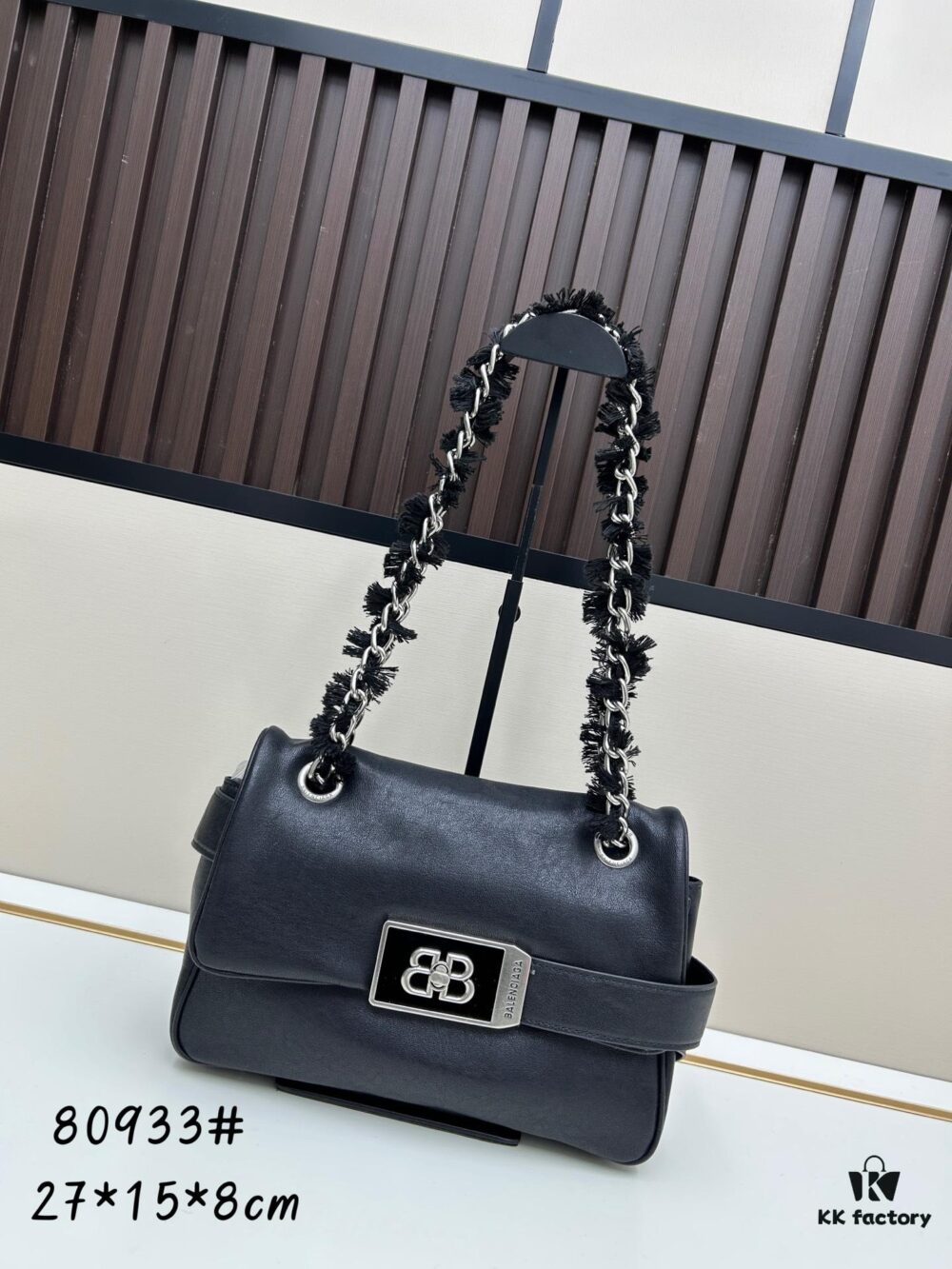 6930d9ee6e68136f4d9b194e Small Size 💰 Premium Commuter Bag 💜 A Cool Must-Have Item, Made from Imported Full-Grain Leather