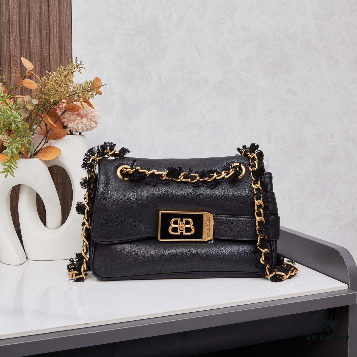 6930da076e68136f4d9b1975 Small Size 💰 Premium Commuter Bag 💜 A Cool Item Worth Owning, Made of Imported Full-Grain Leather