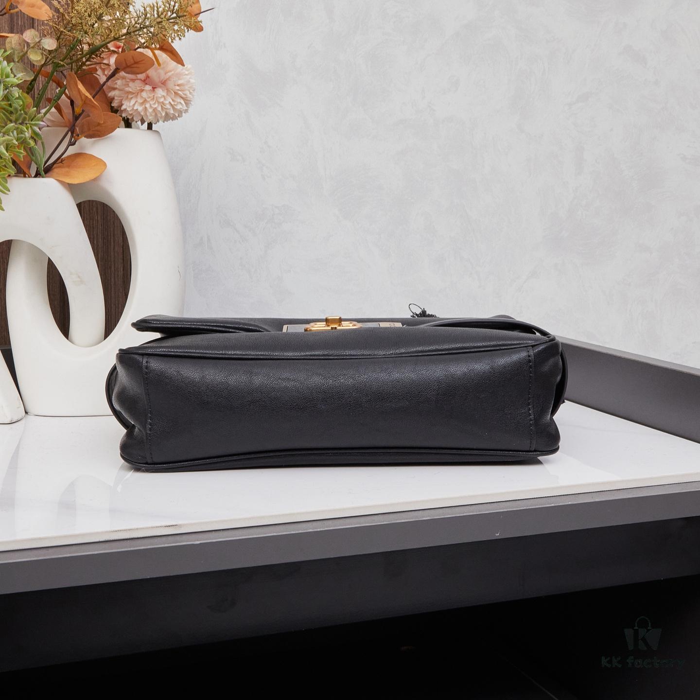 6930da076e68136f4d9b1976 Small Size 💰 Premium Commuter Bag 💜 A Cool Item Worth Owning, Made of Imported Full-Grain Leather