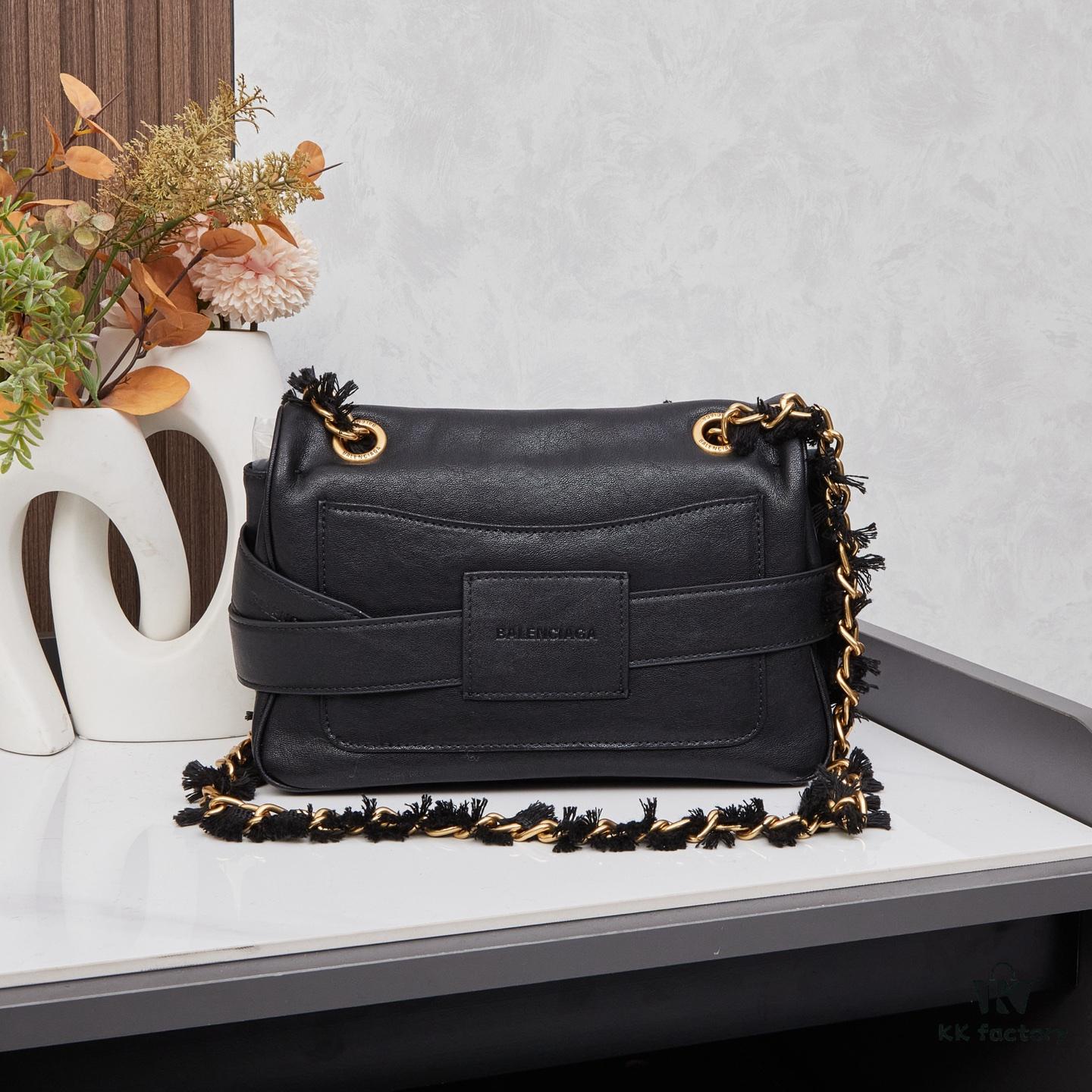 6930da086e68136f4d9b1977 Small Size 💰 Premium Commuter Bag 💜 A Cool Item Worth Owning, Made of Imported Full-Grain Leather