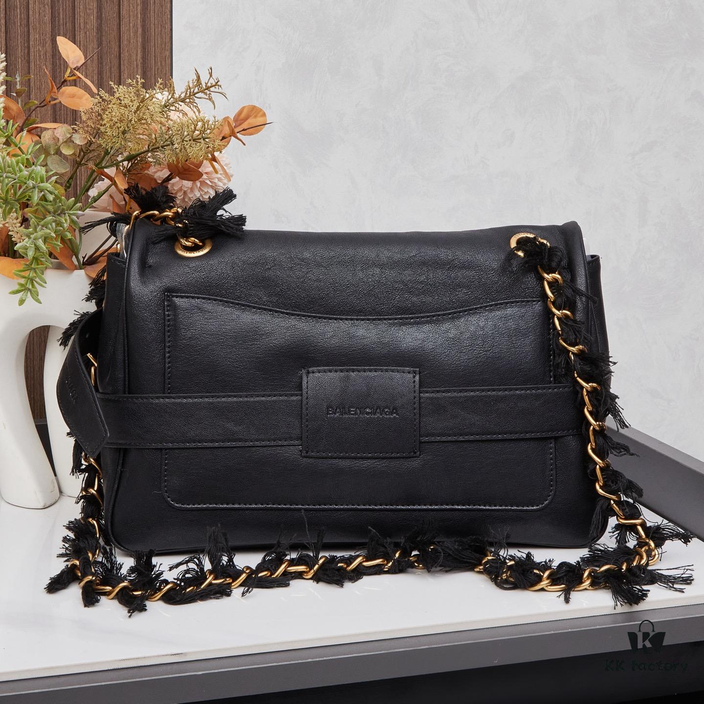 6930da0e6e68136f4d9b197e Large Size Luxury Commuter Bag 💜 Cool Must-Have Item, Made of Imported Full-Grain Leather
