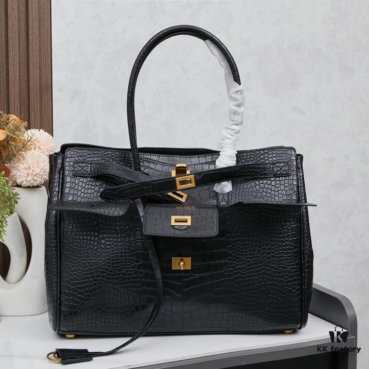 6930da1b6e68136f4d9b198d Large Paris Fashion 2025 Skyline Belair Carry All Handbag